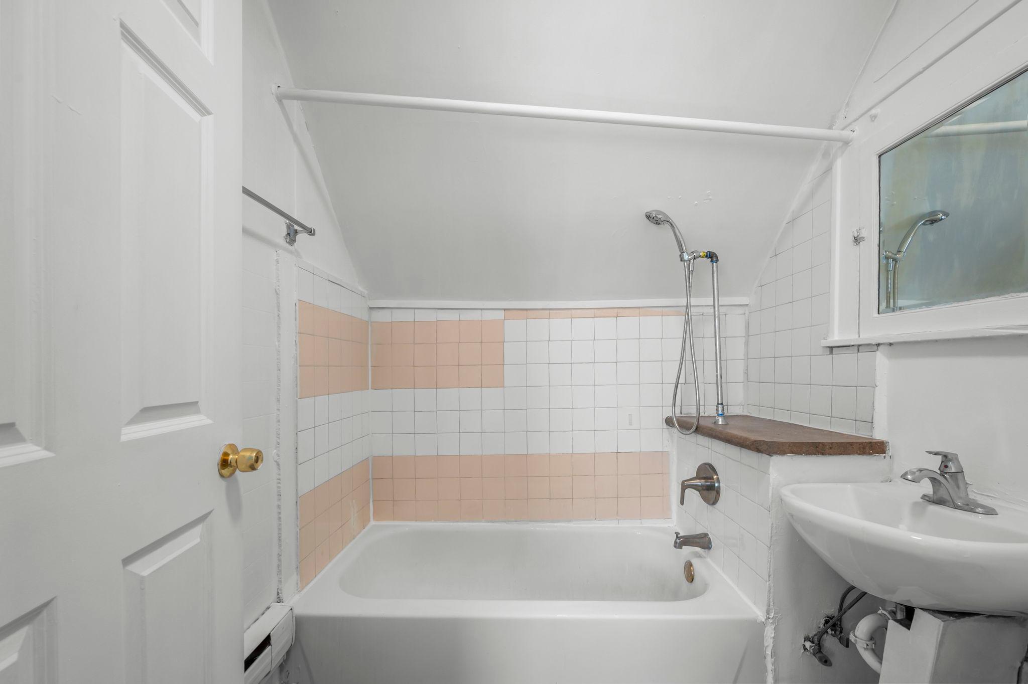 634 Van Buren Avenue