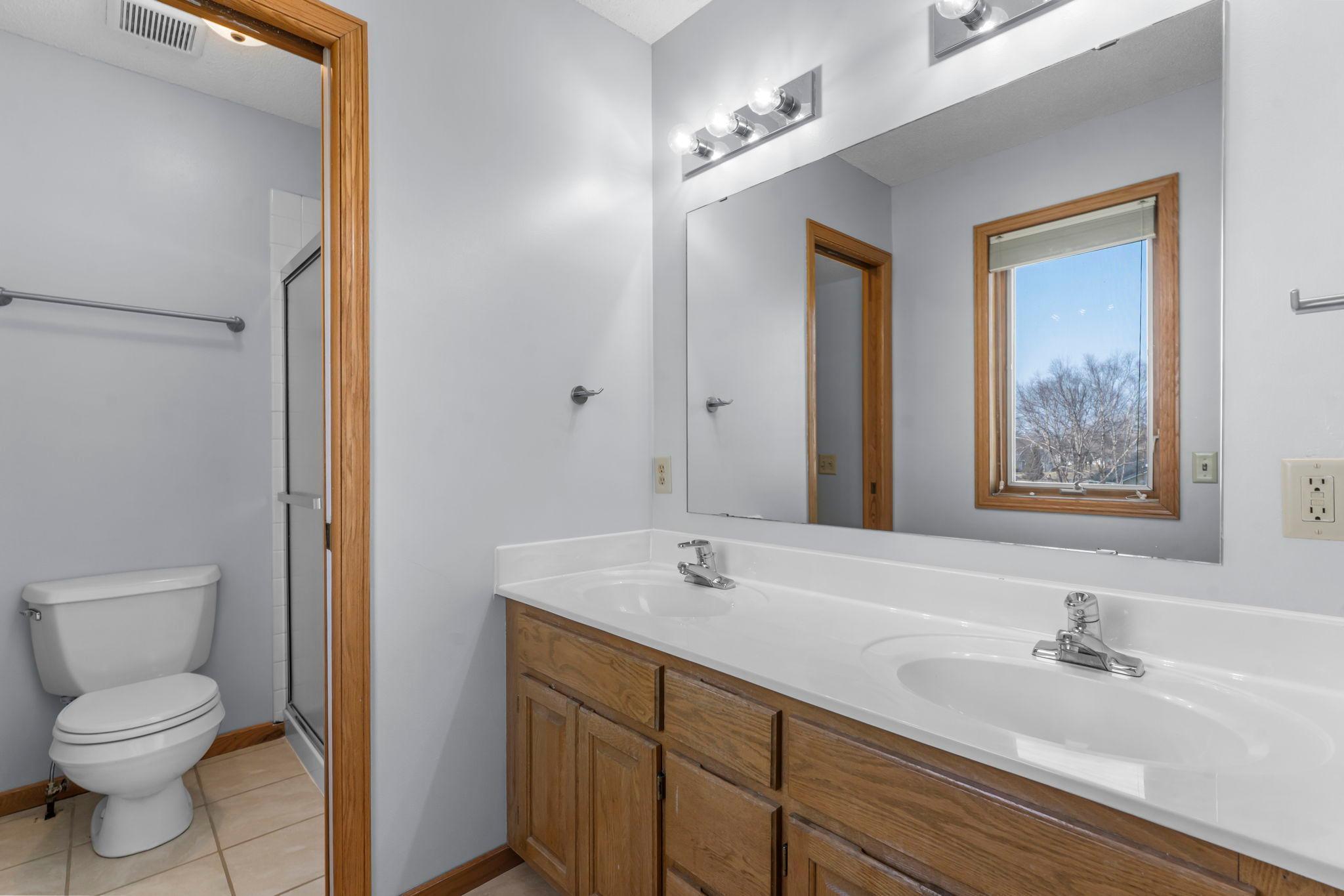 5413 186th Street W