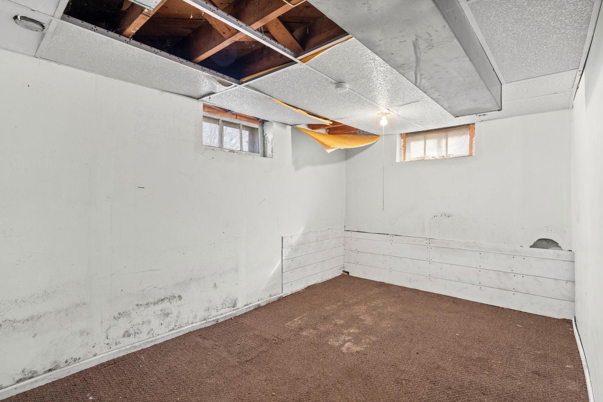 2323 Golden Valley Road