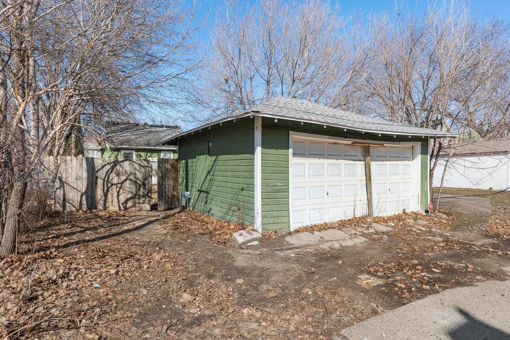 2323 Golden Valley Road