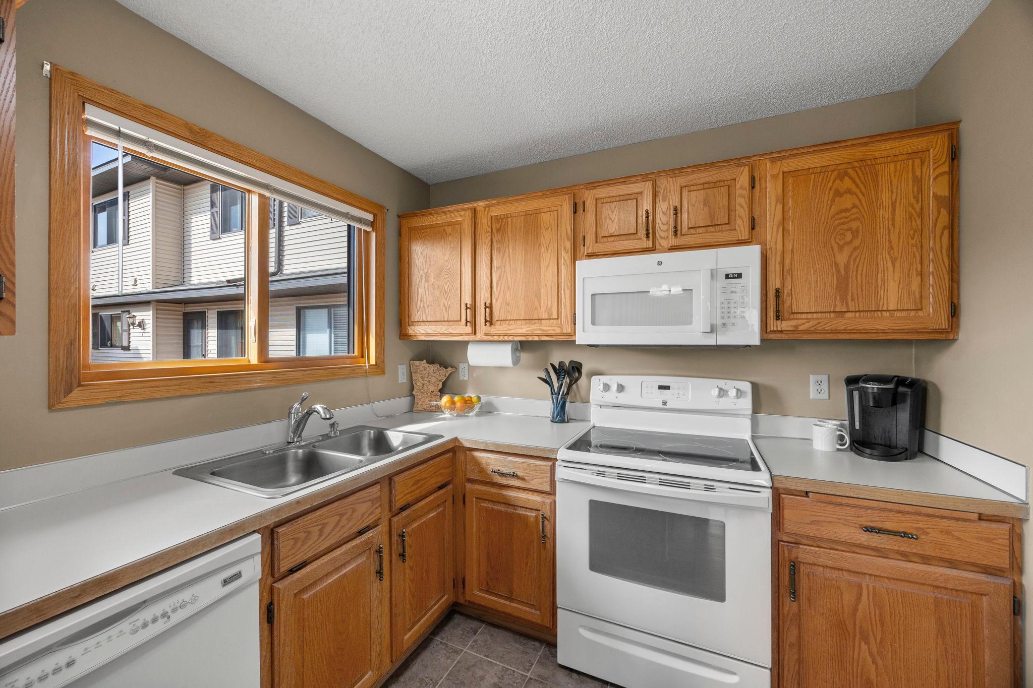 5445 Orleans Lane N Unit: 1