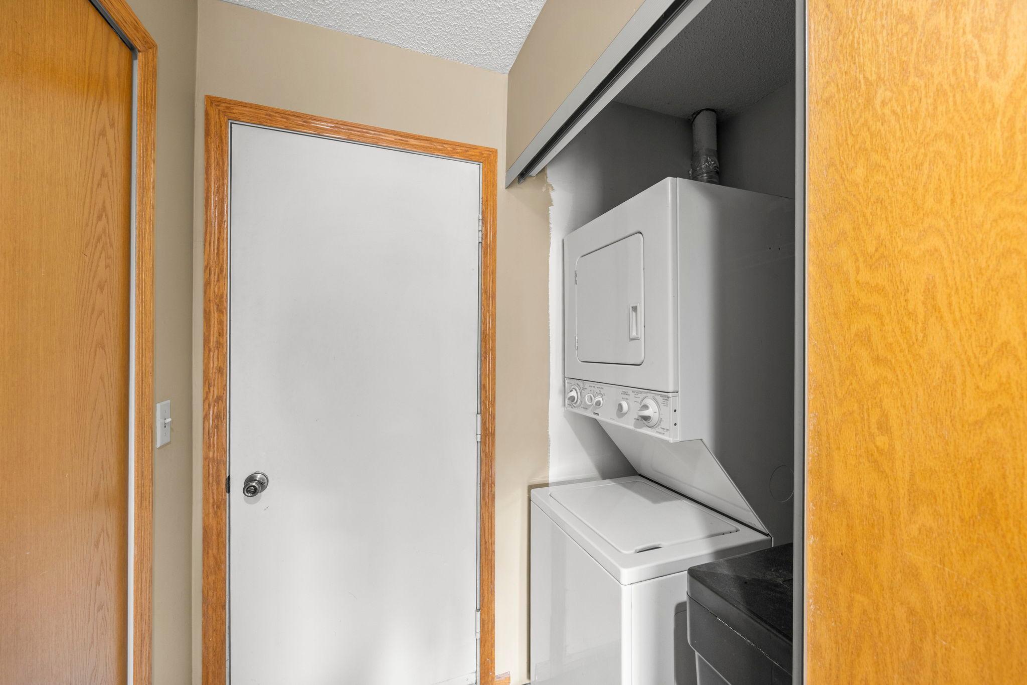 5445 Orleans Lane N Unit: 1