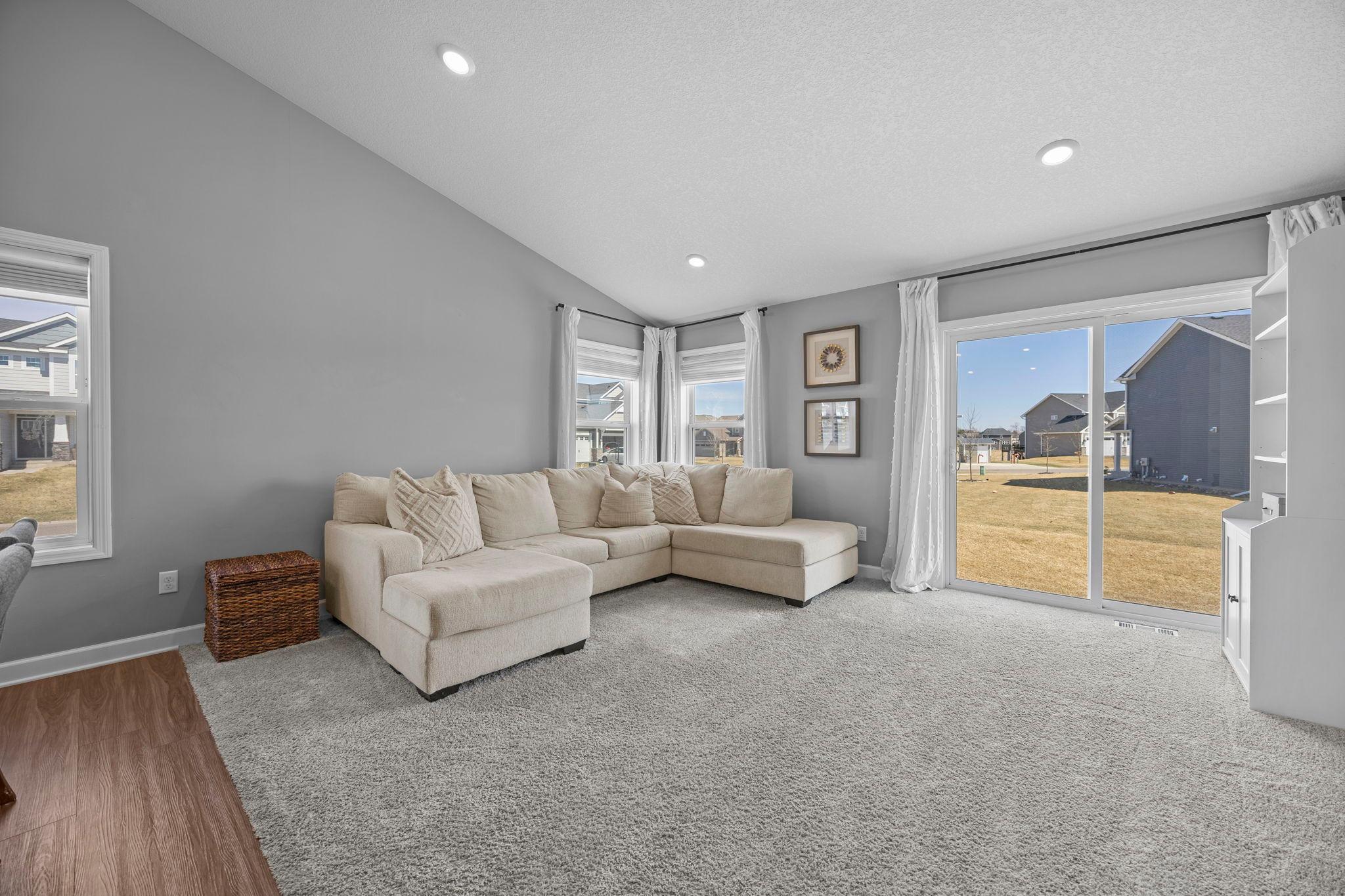 12889 Fraizer Street NE