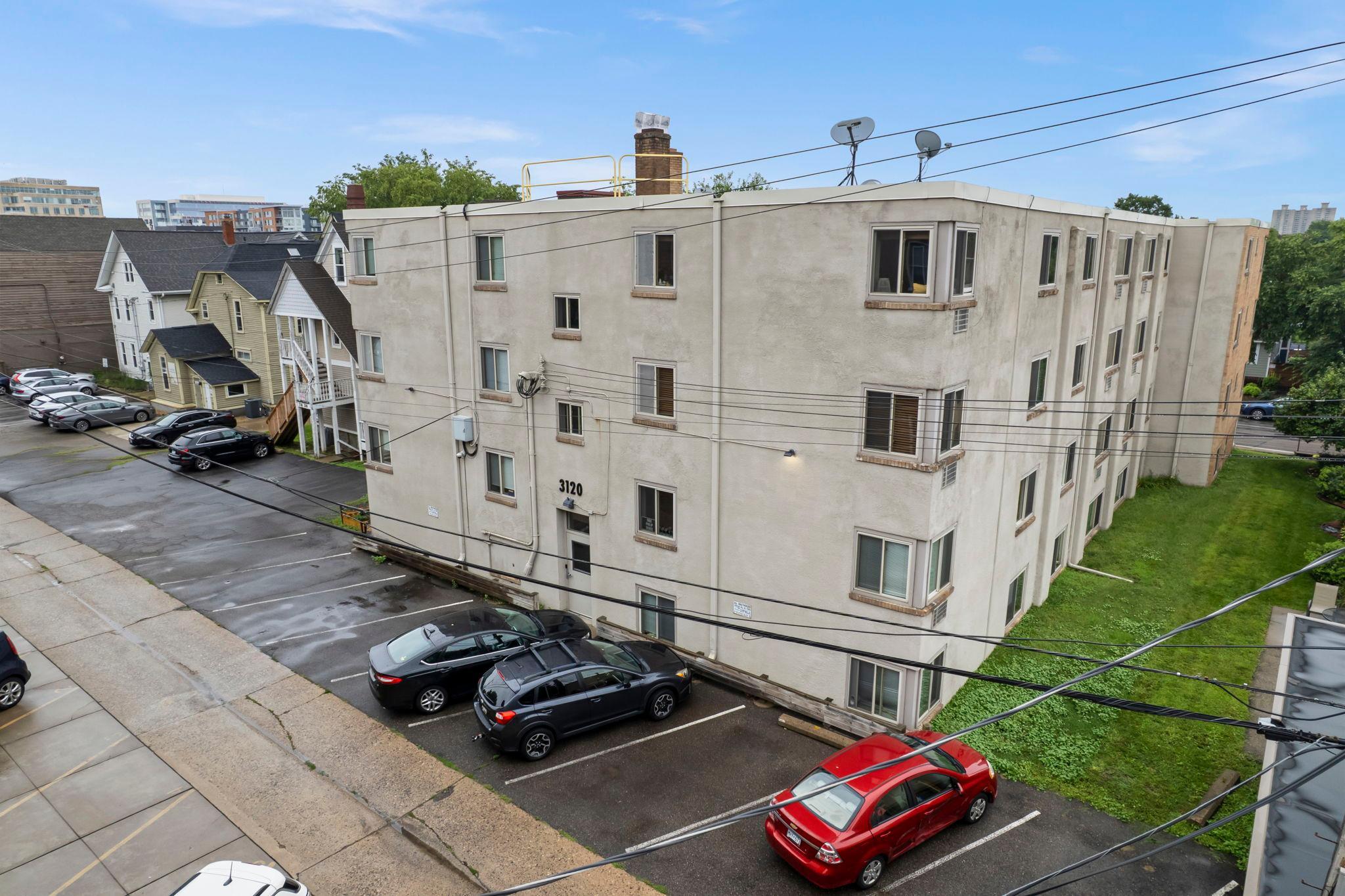 3120 Hennepin Avenue Unit: 106