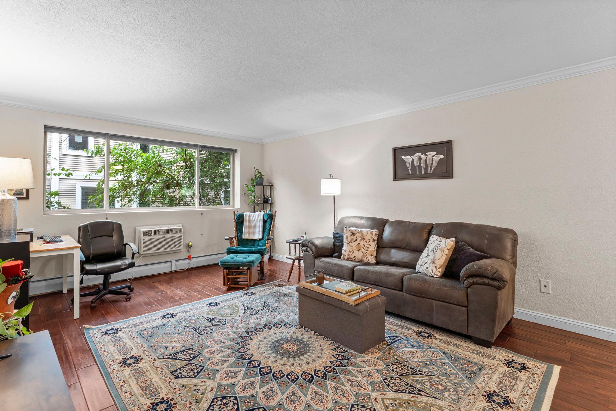 3120 Hennepin Avenue Unit: 106