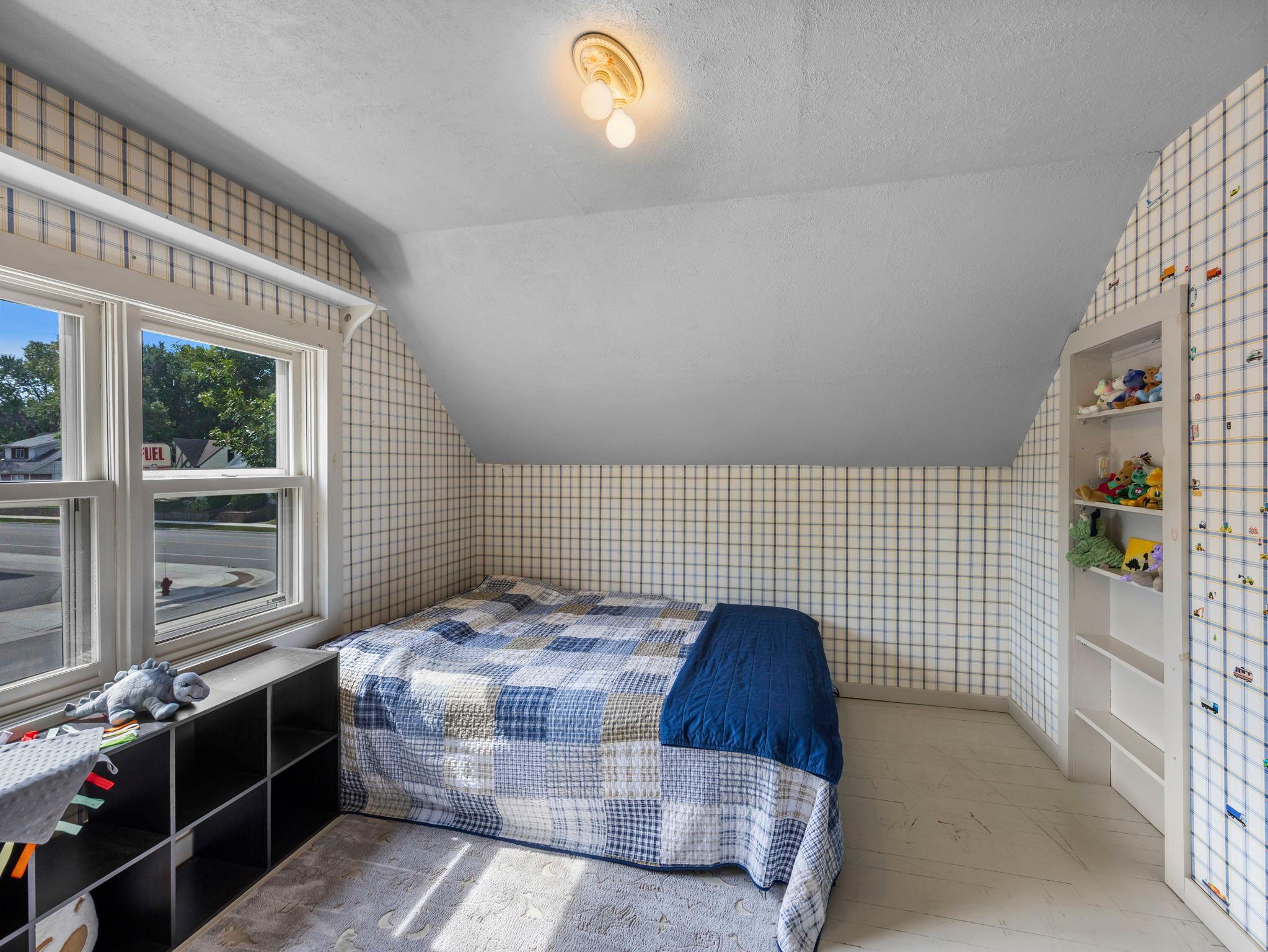 307 Elm Avenue SW