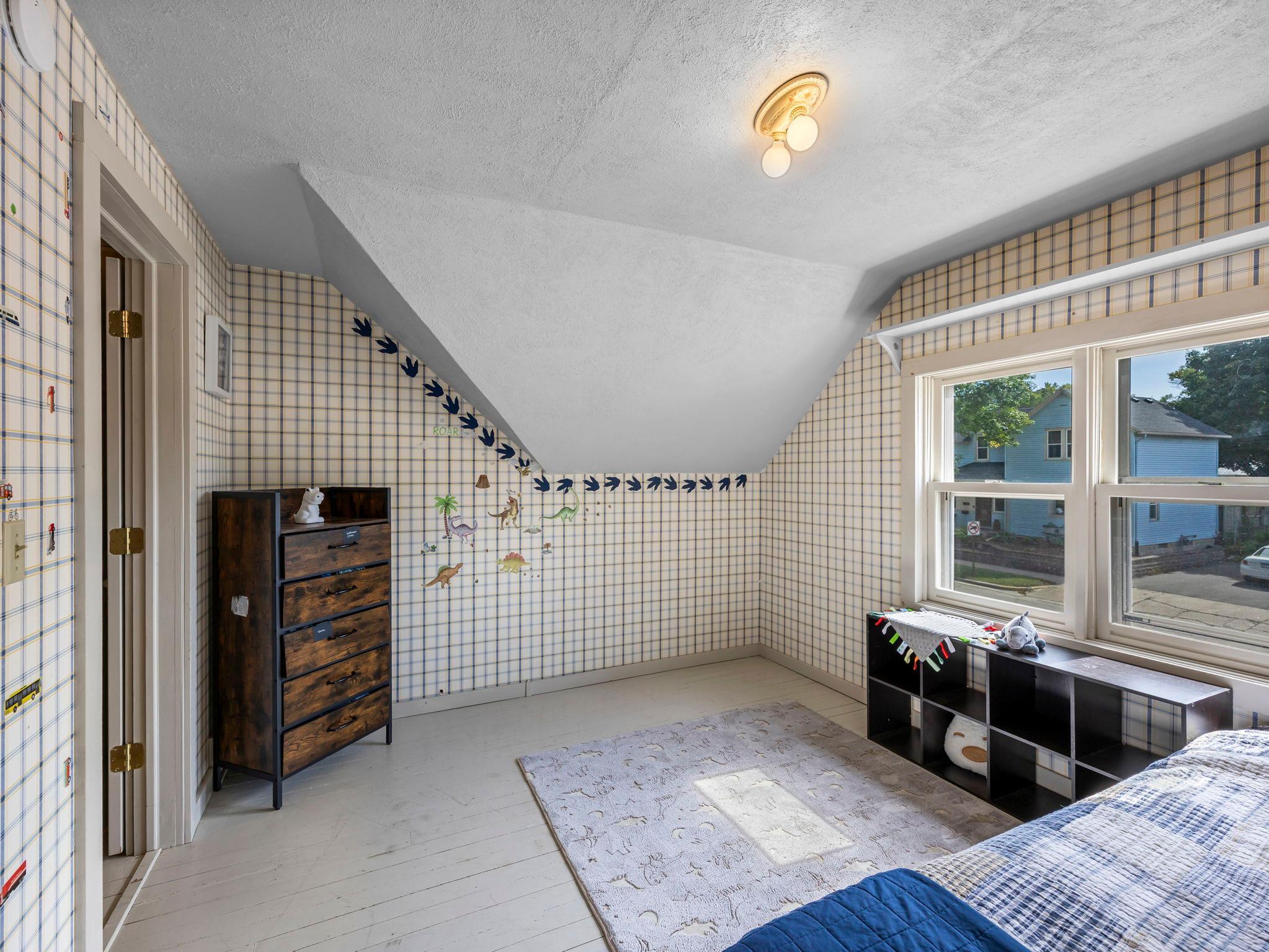 307 Elm Avenue SW
