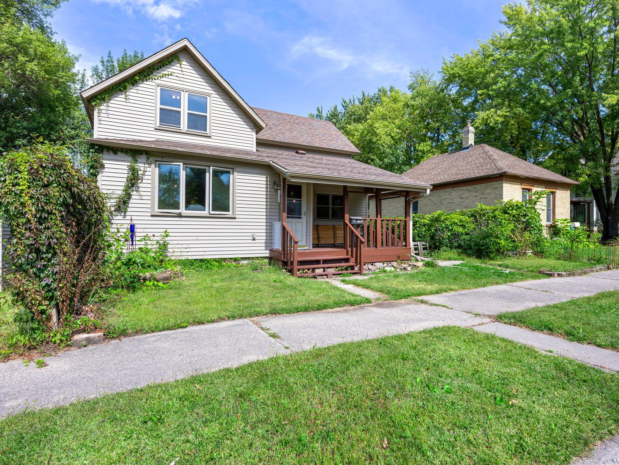 307 Elm Avenue SW