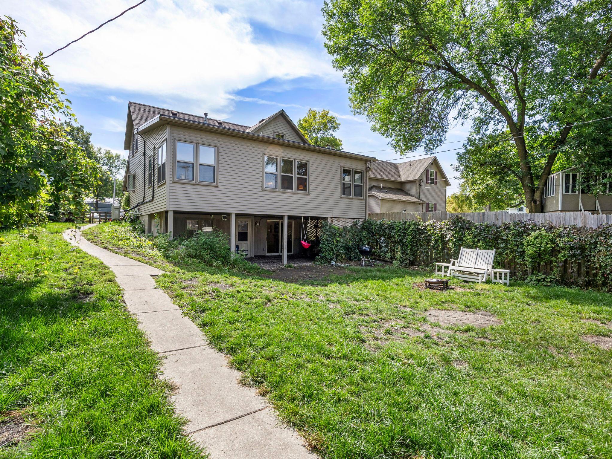 307 Elm Avenue SW