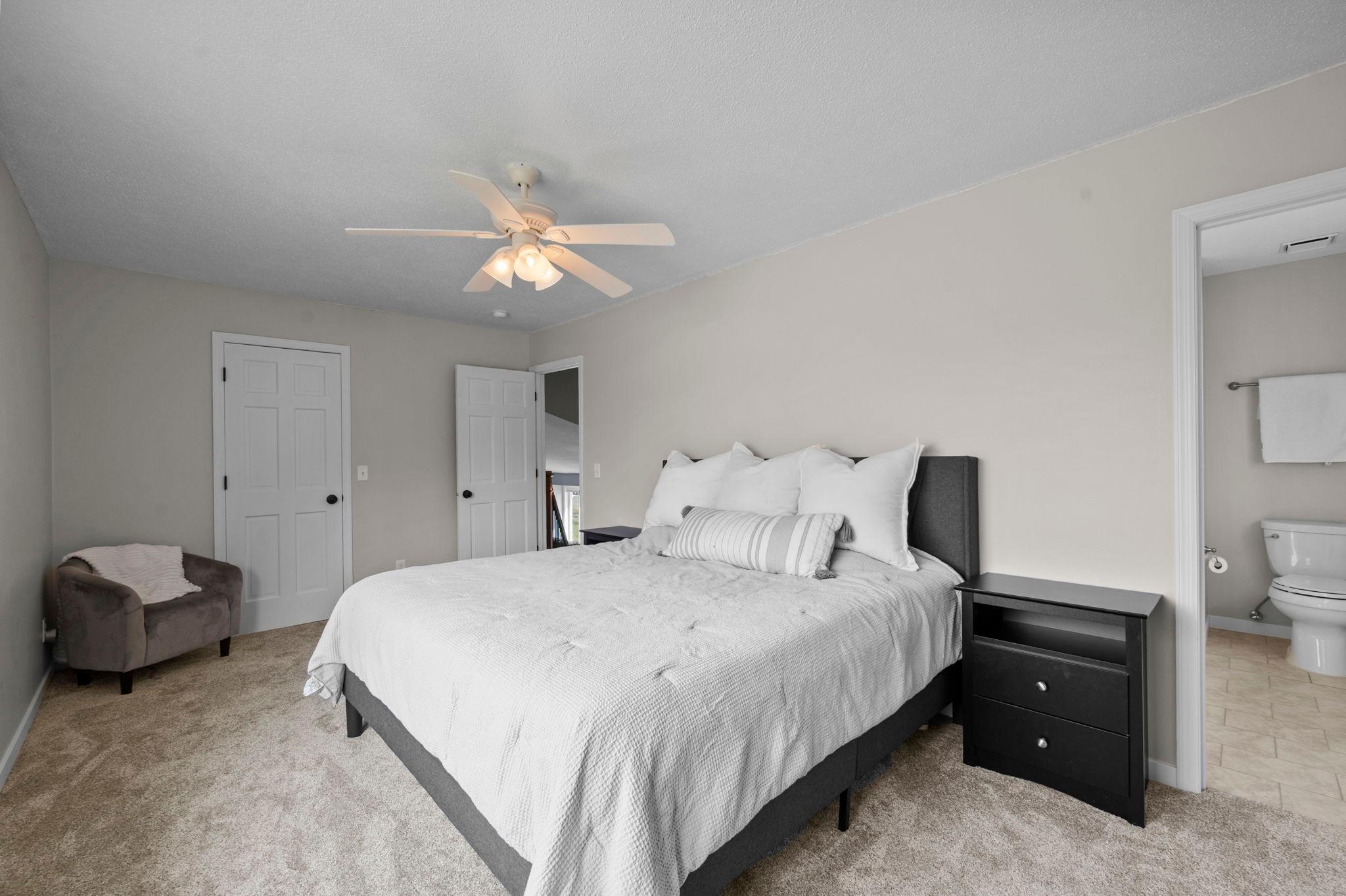 6667 Kingsview Lane N