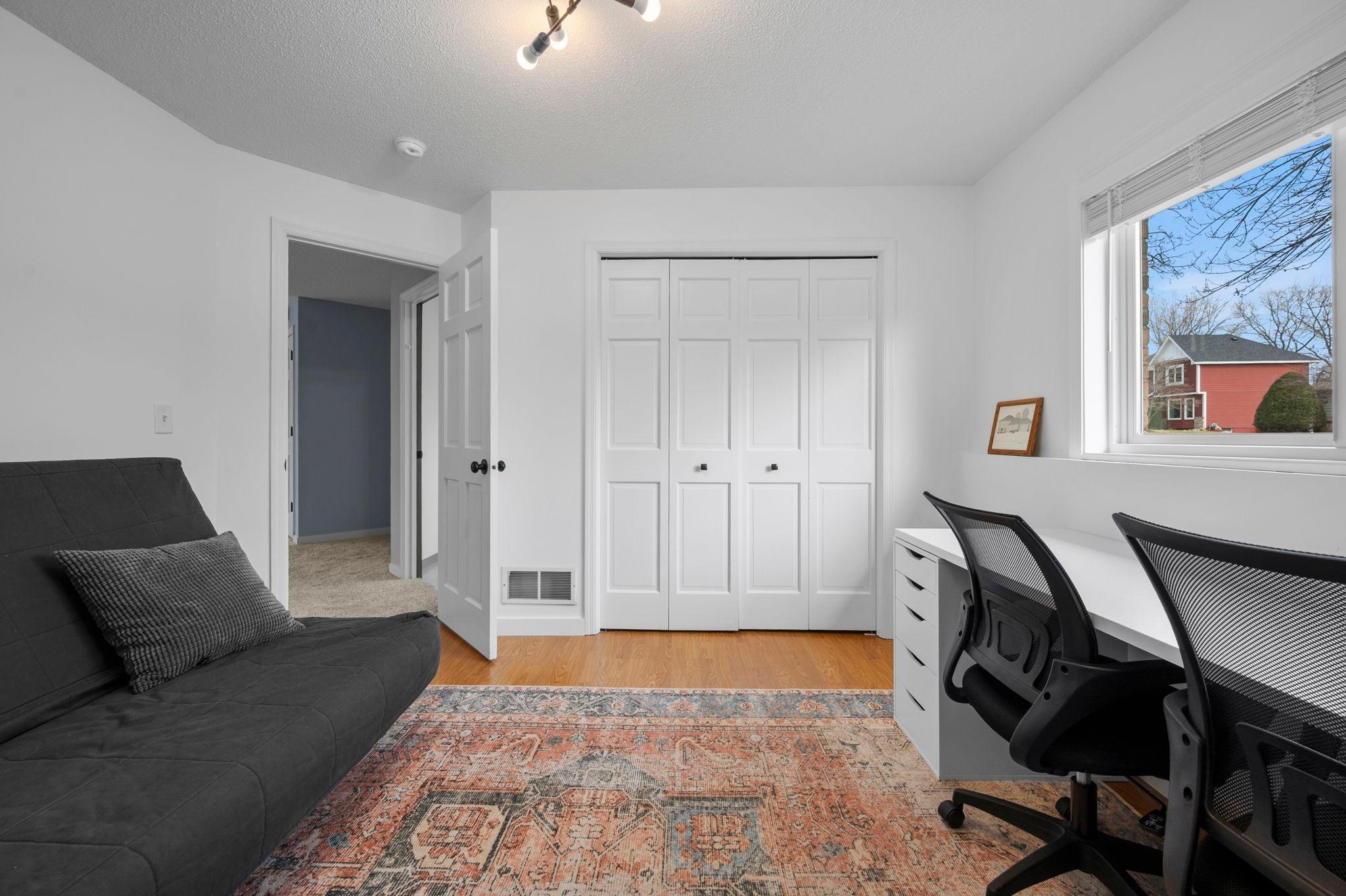 6667 Kingsview Lane N