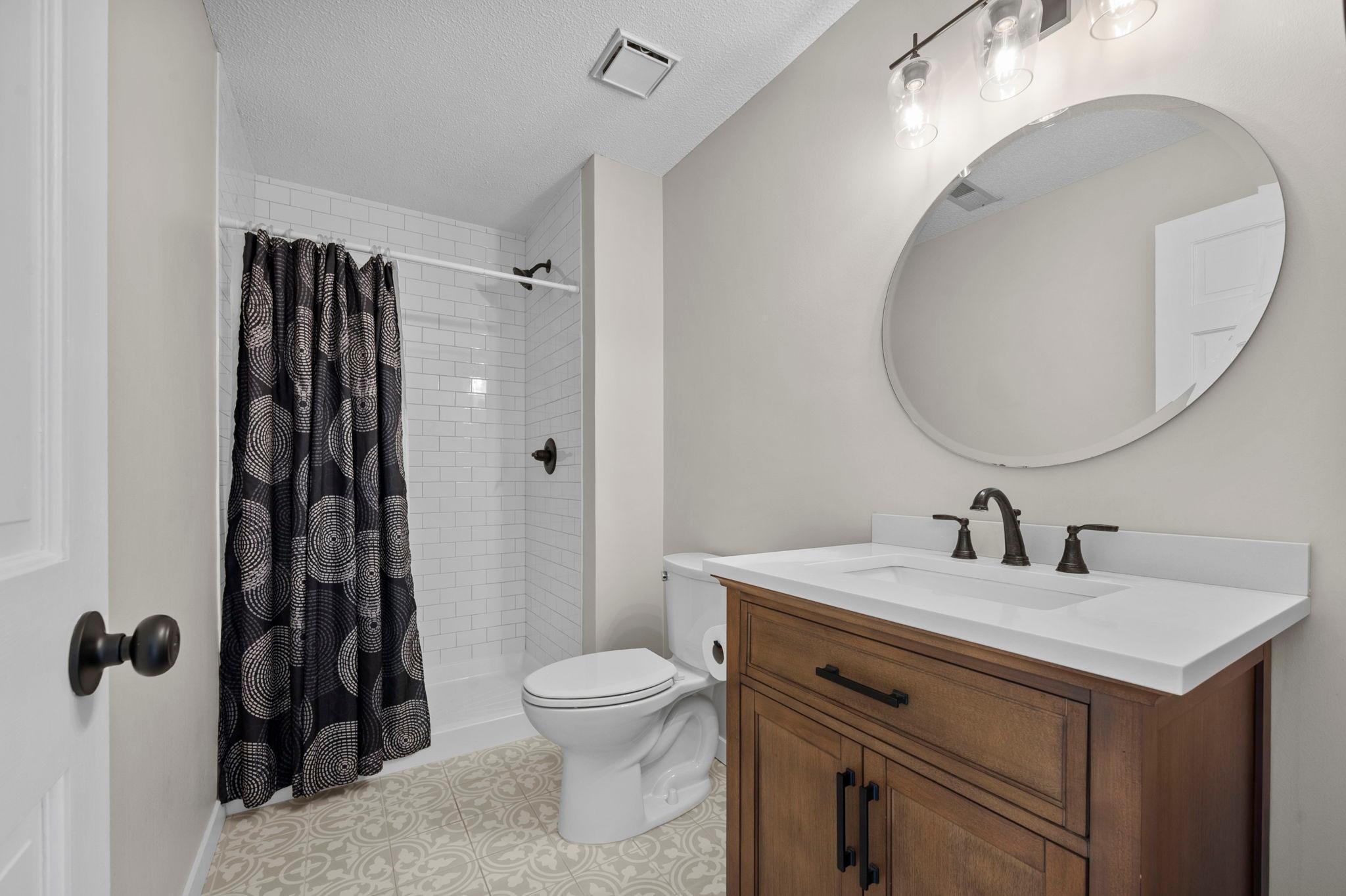 6667 Kingsview Lane N