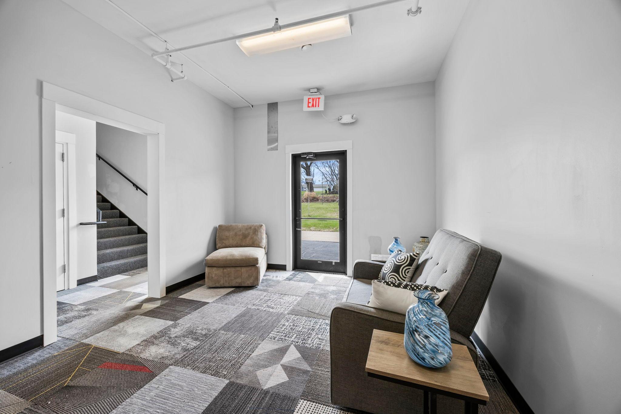 1301 N Lakeshore Dr Unit: 202