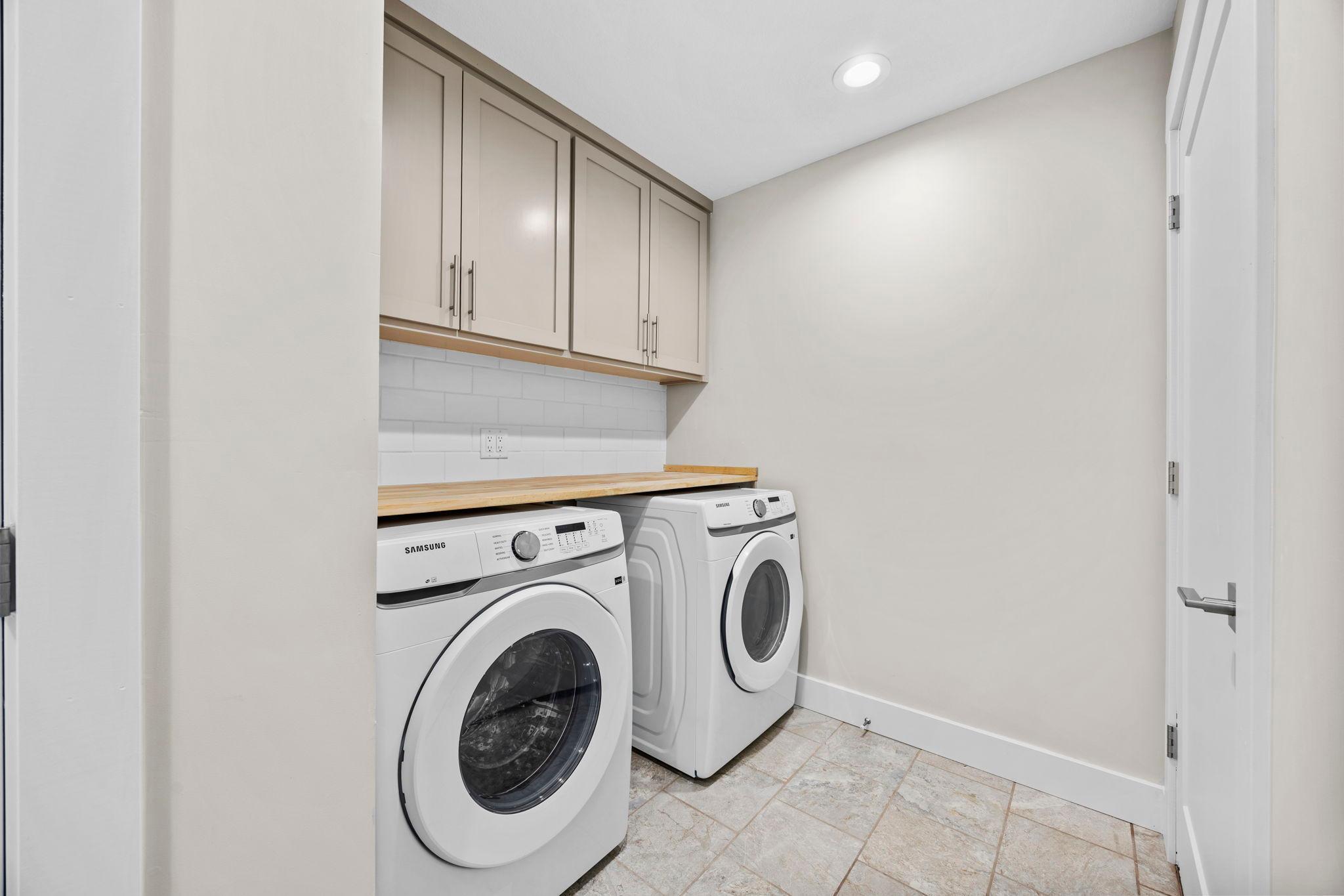 1301 N Lakeshore Dr Unit: 202