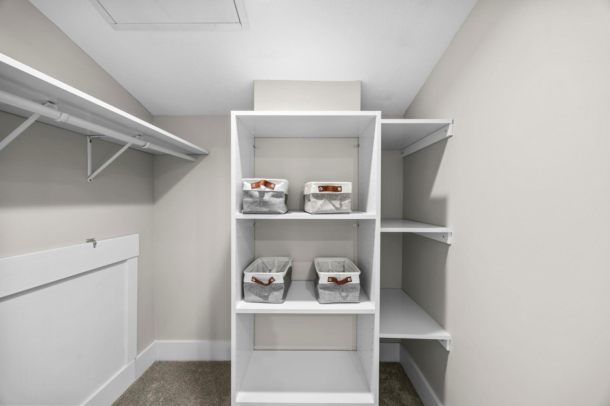 1301 N Lakeshore Dr Unit: 202