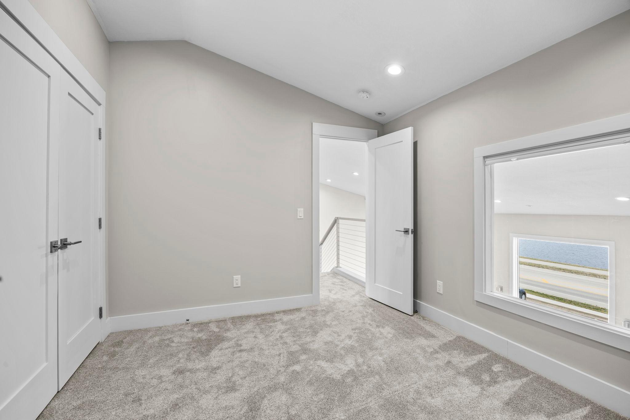 1301 N Lakeshore Dr Unit: 202