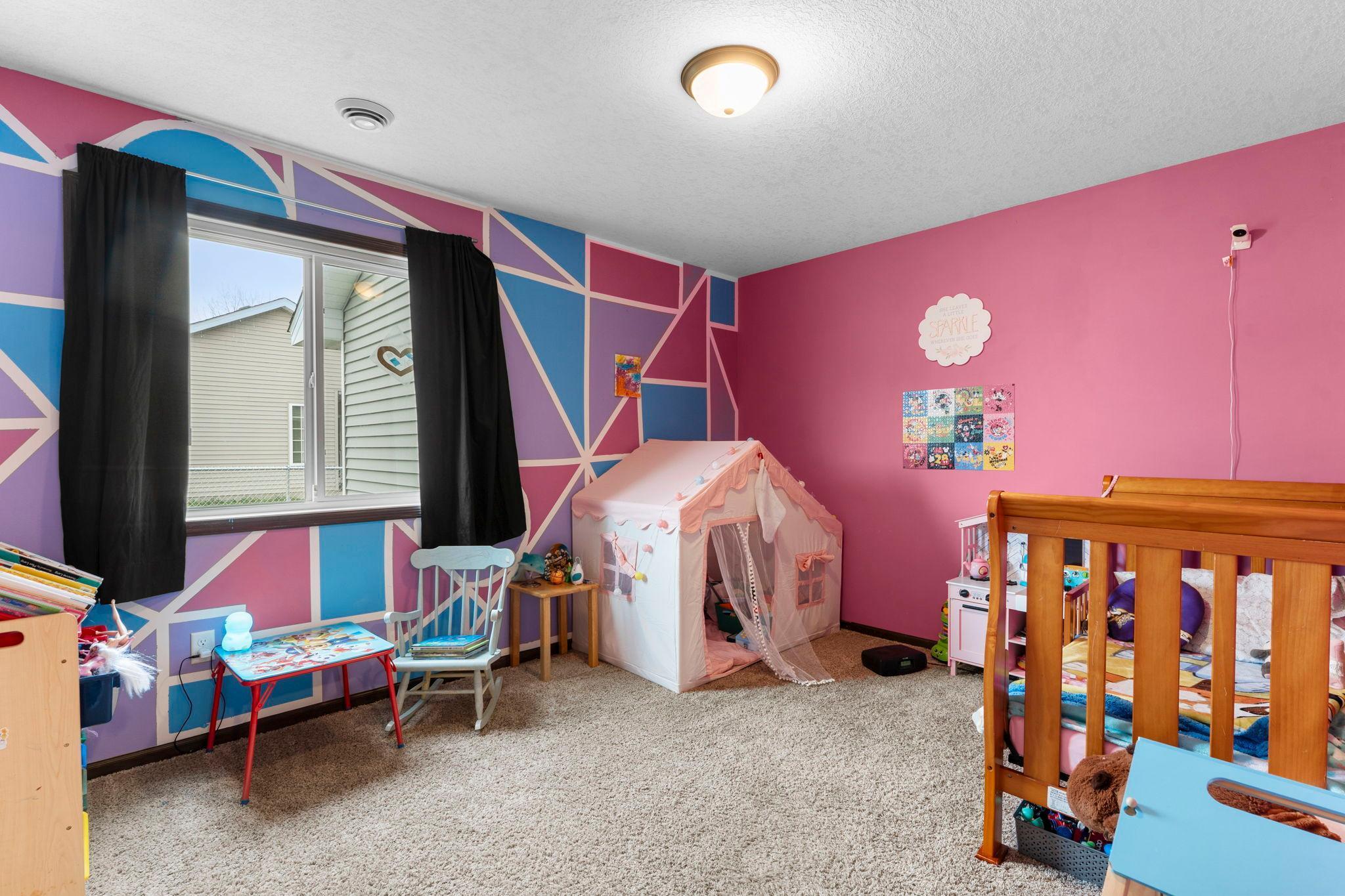 1068 244th Avenue NE