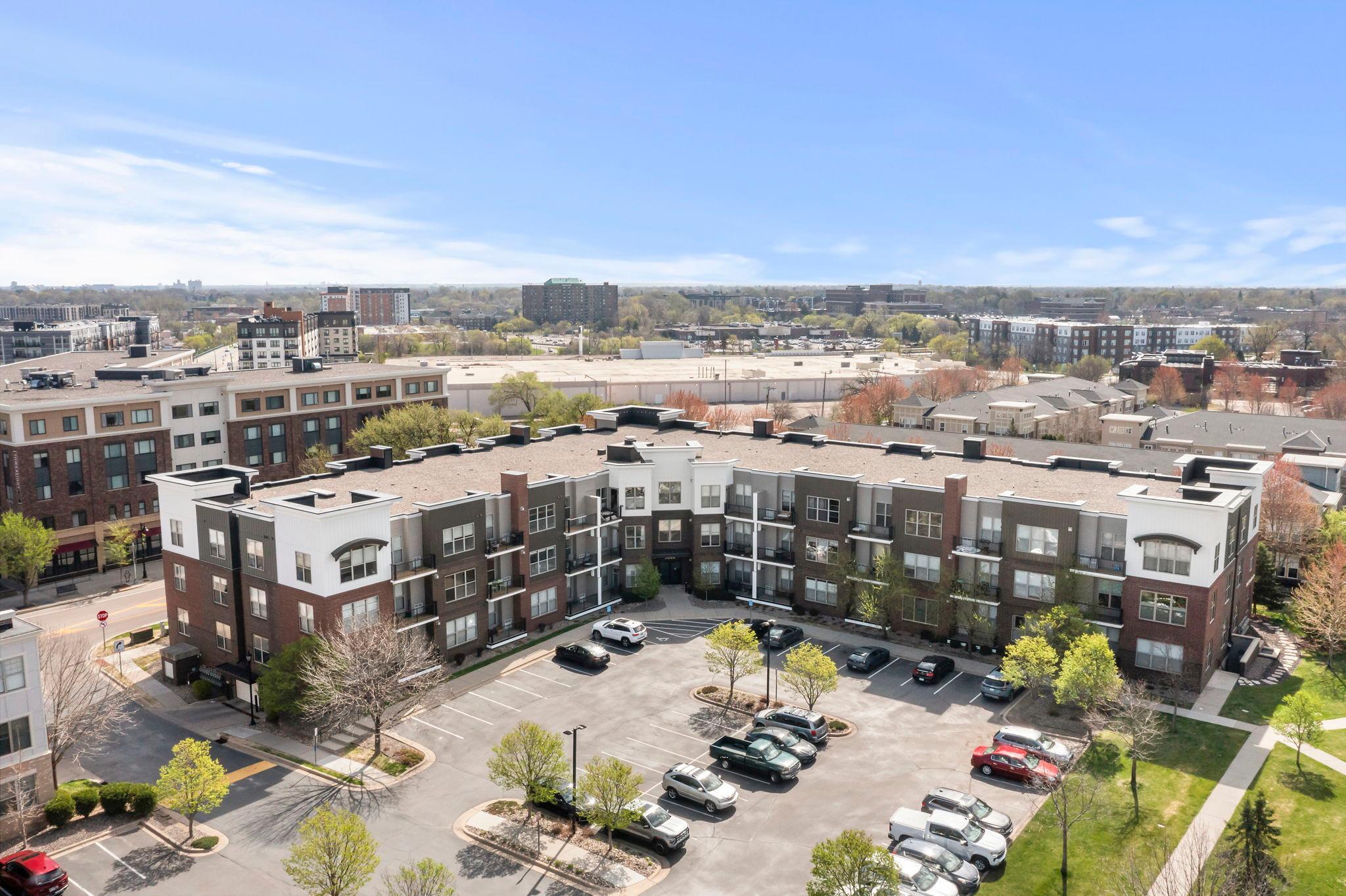 3640 Wooddale Avenue S Unit: 121