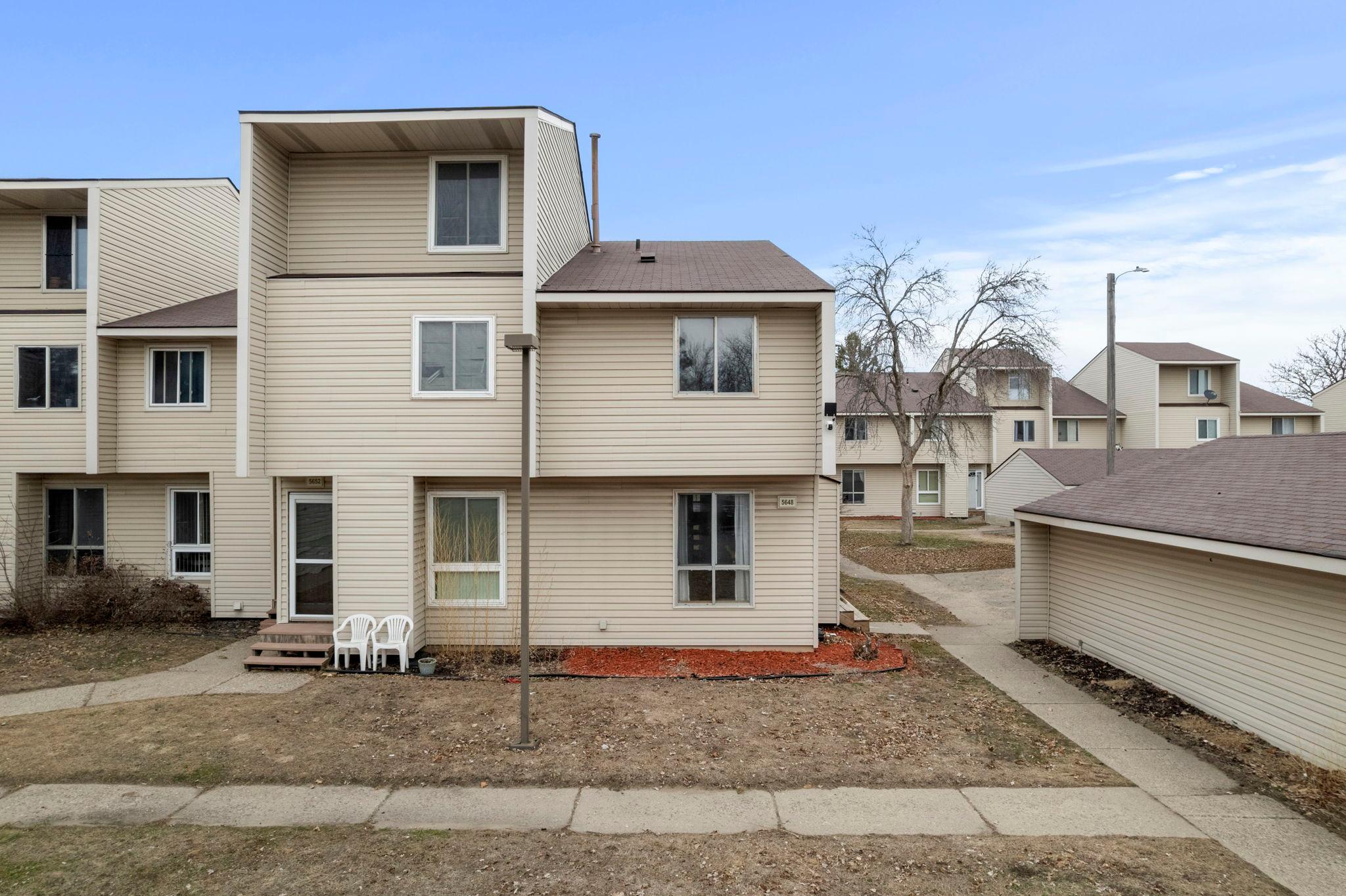 5648 Brookdale Drive N