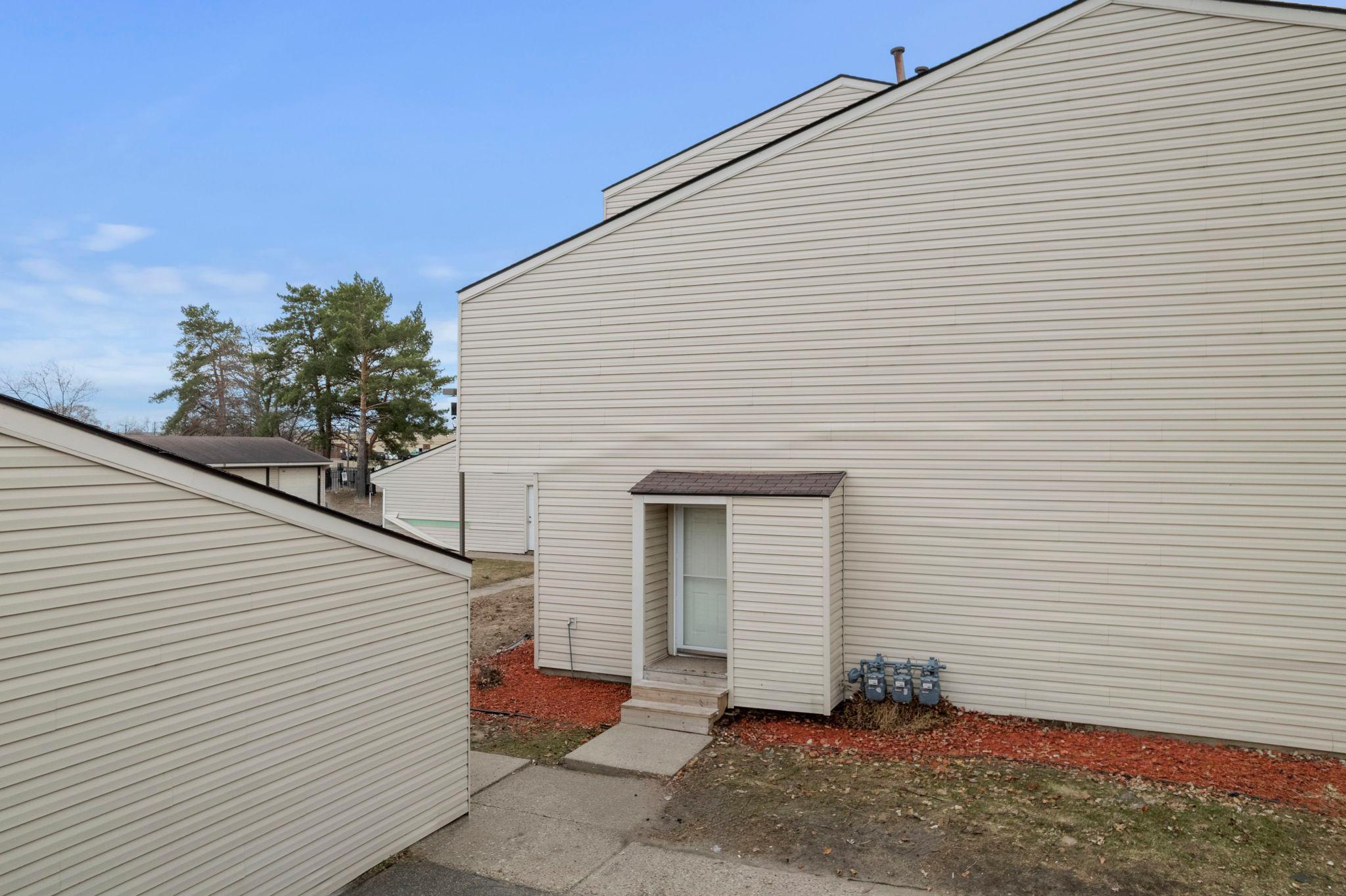 5648 Brookdale Drive N