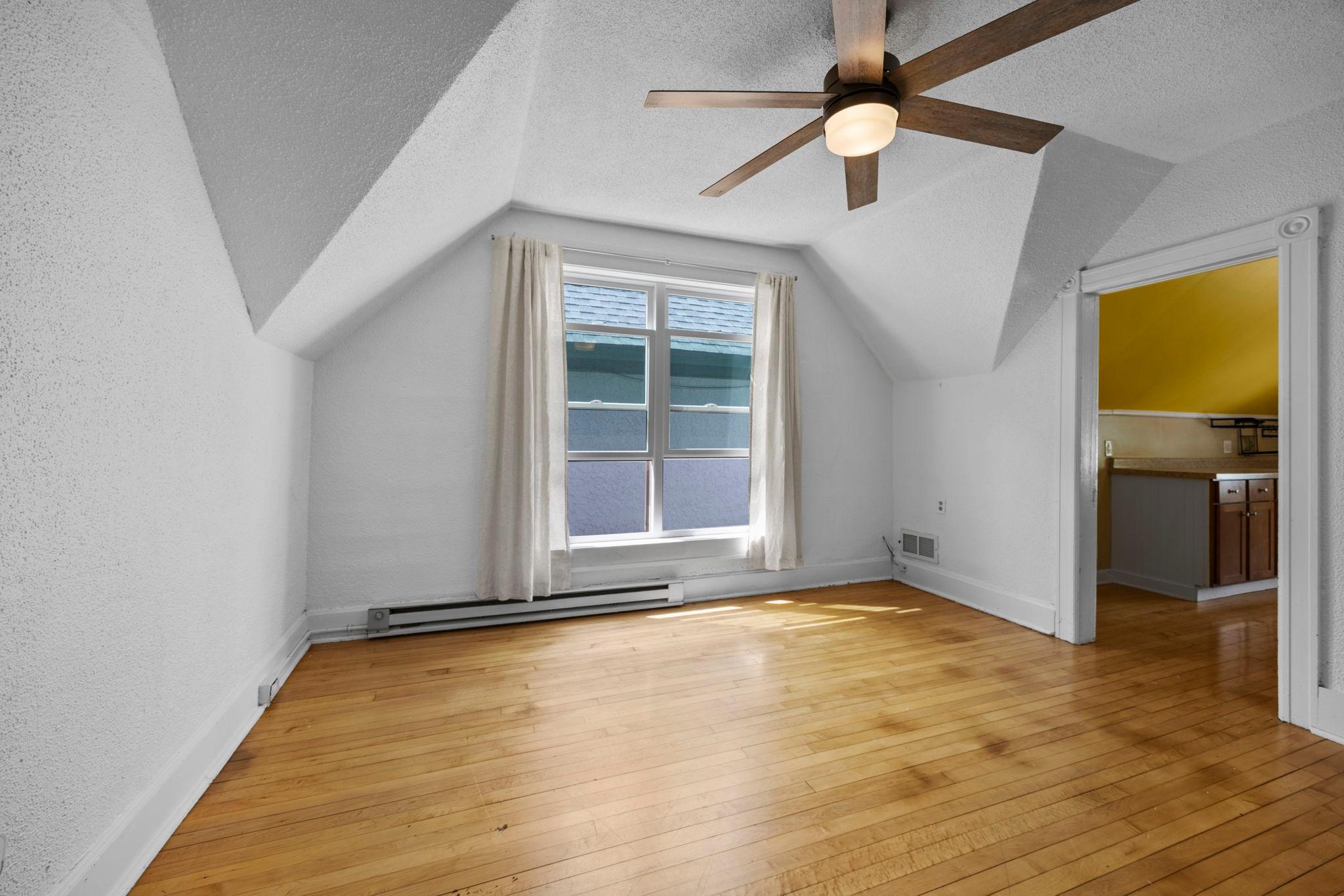 441 View Street