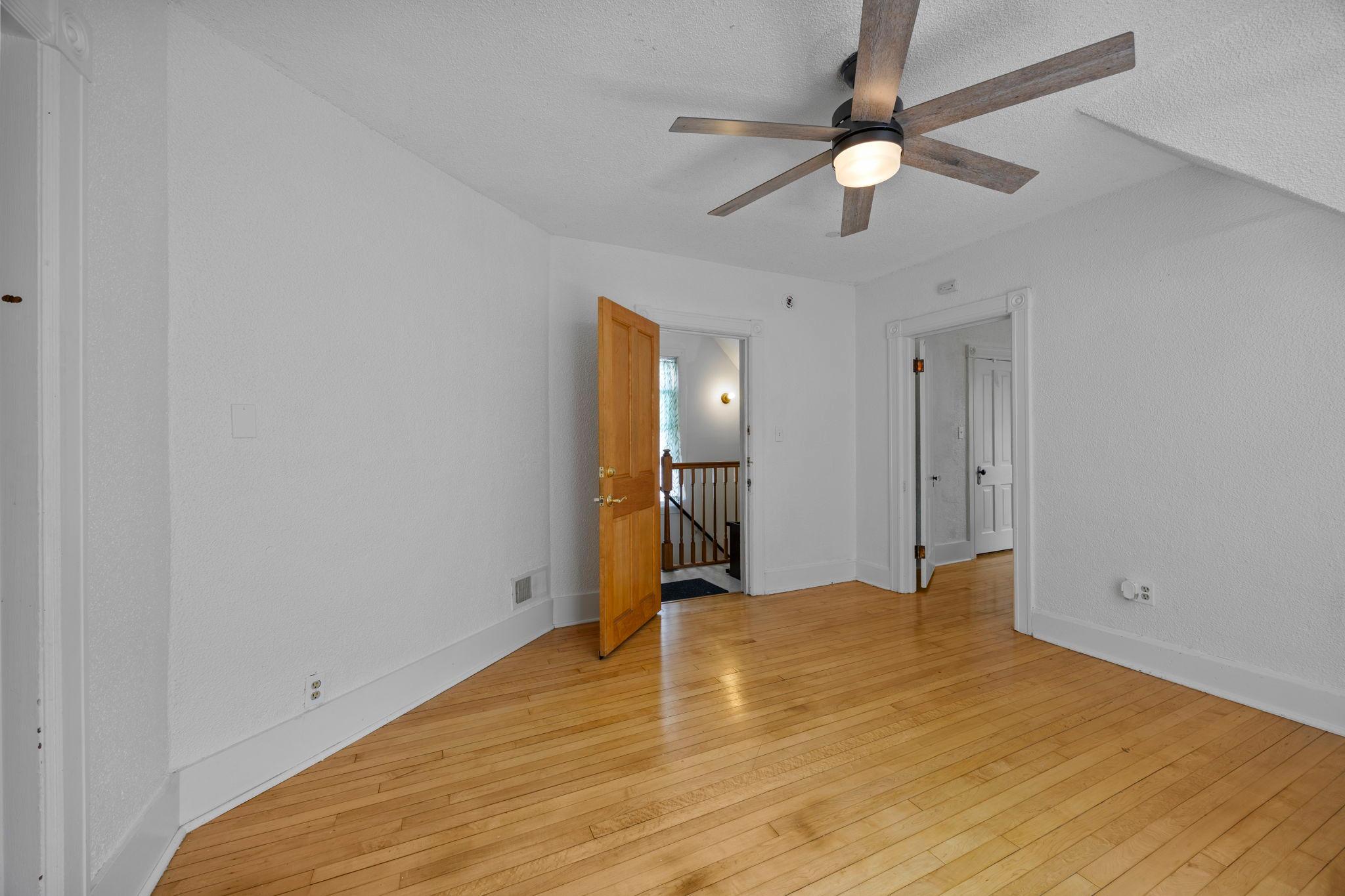 441 View Street