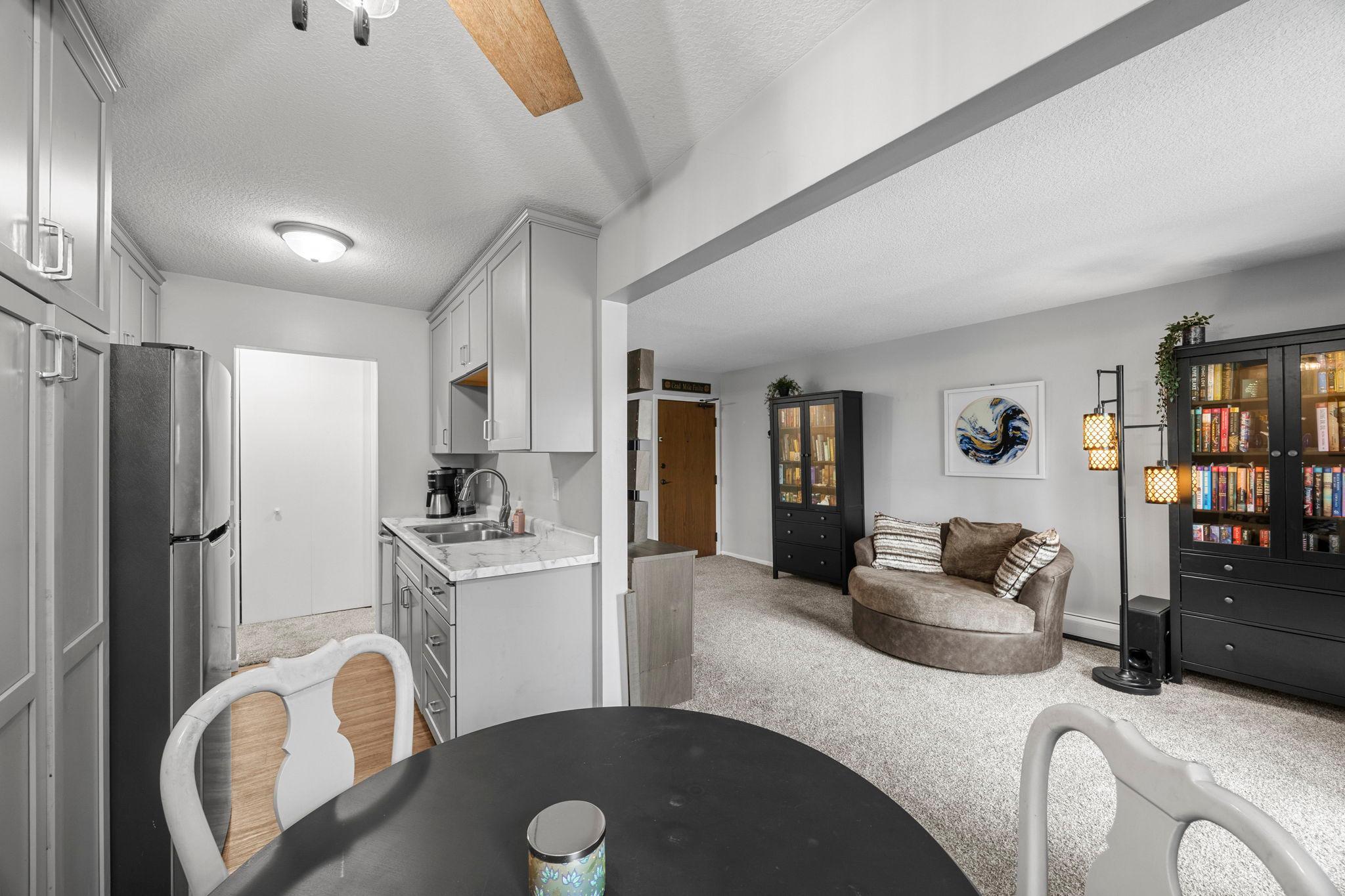 4387 Wilshire Boulevard Unit: 203