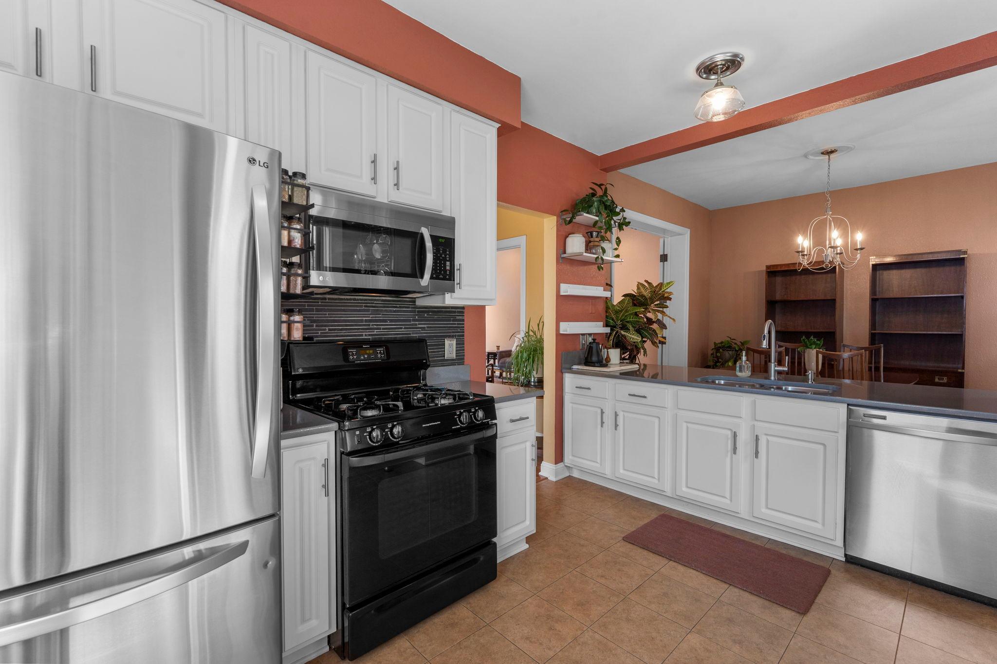 2439 Park Avenue Unit: F