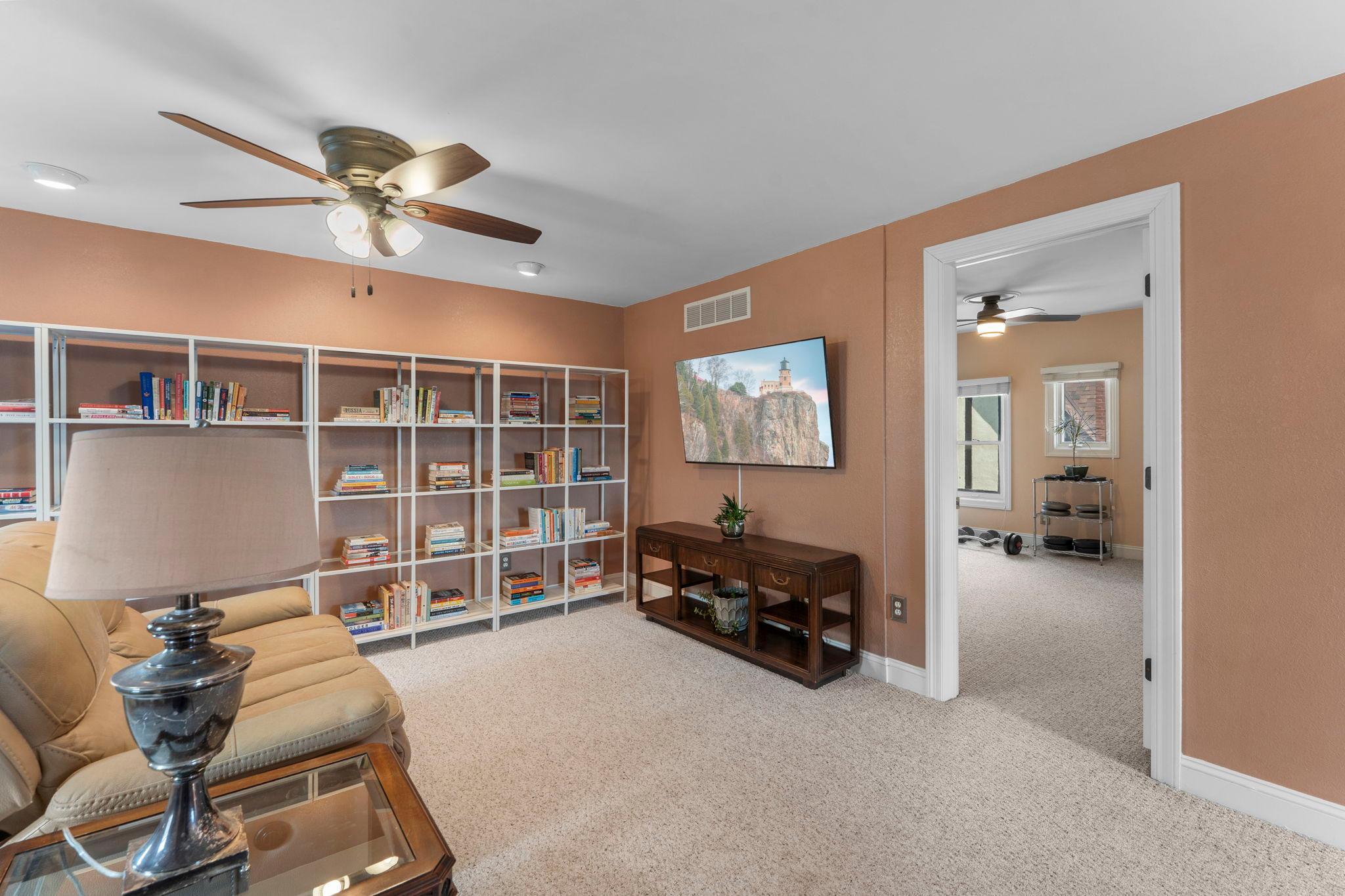 2439 Park Avenue Unit: F