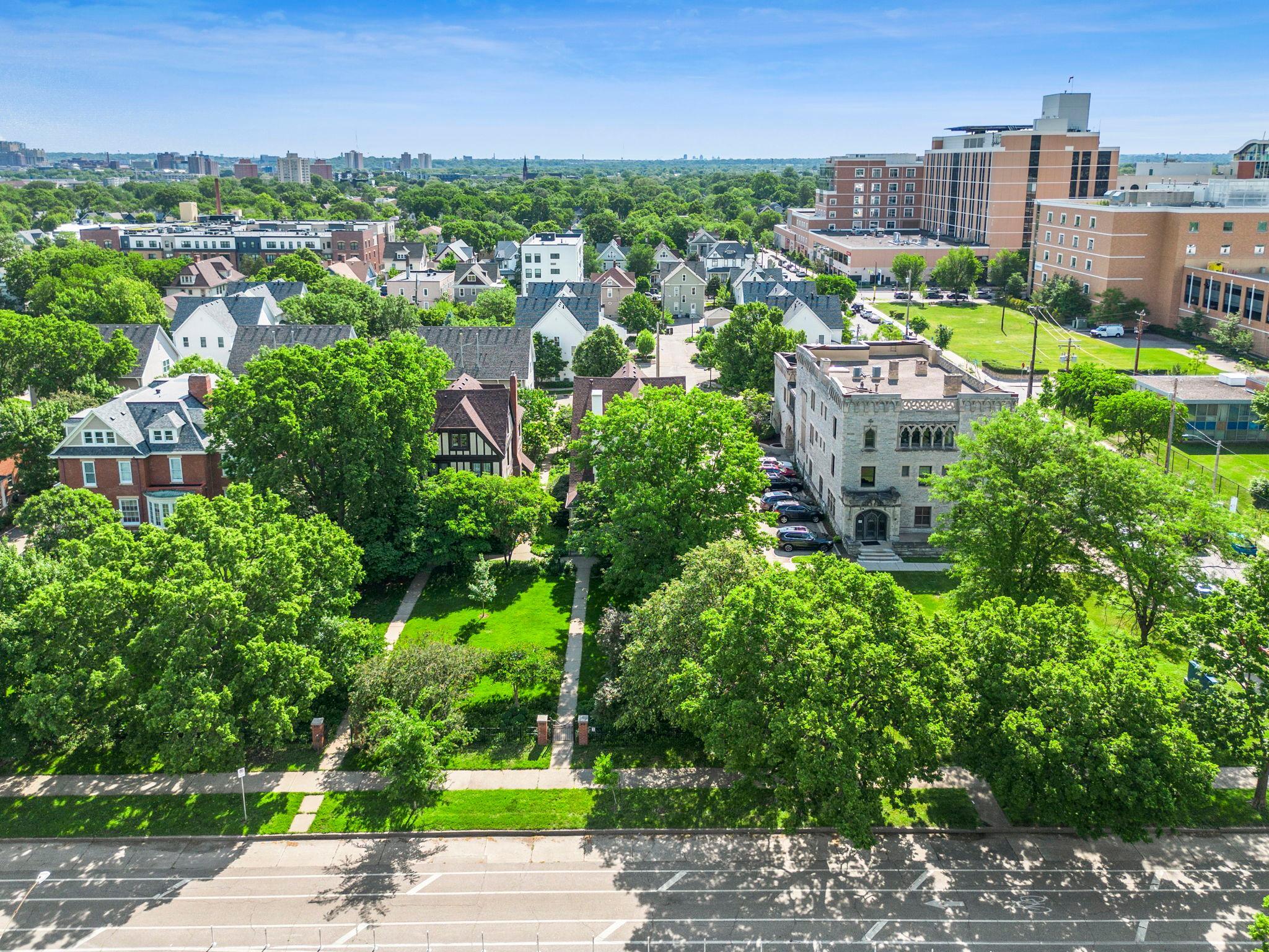 2439 Park Avenue Unit: F