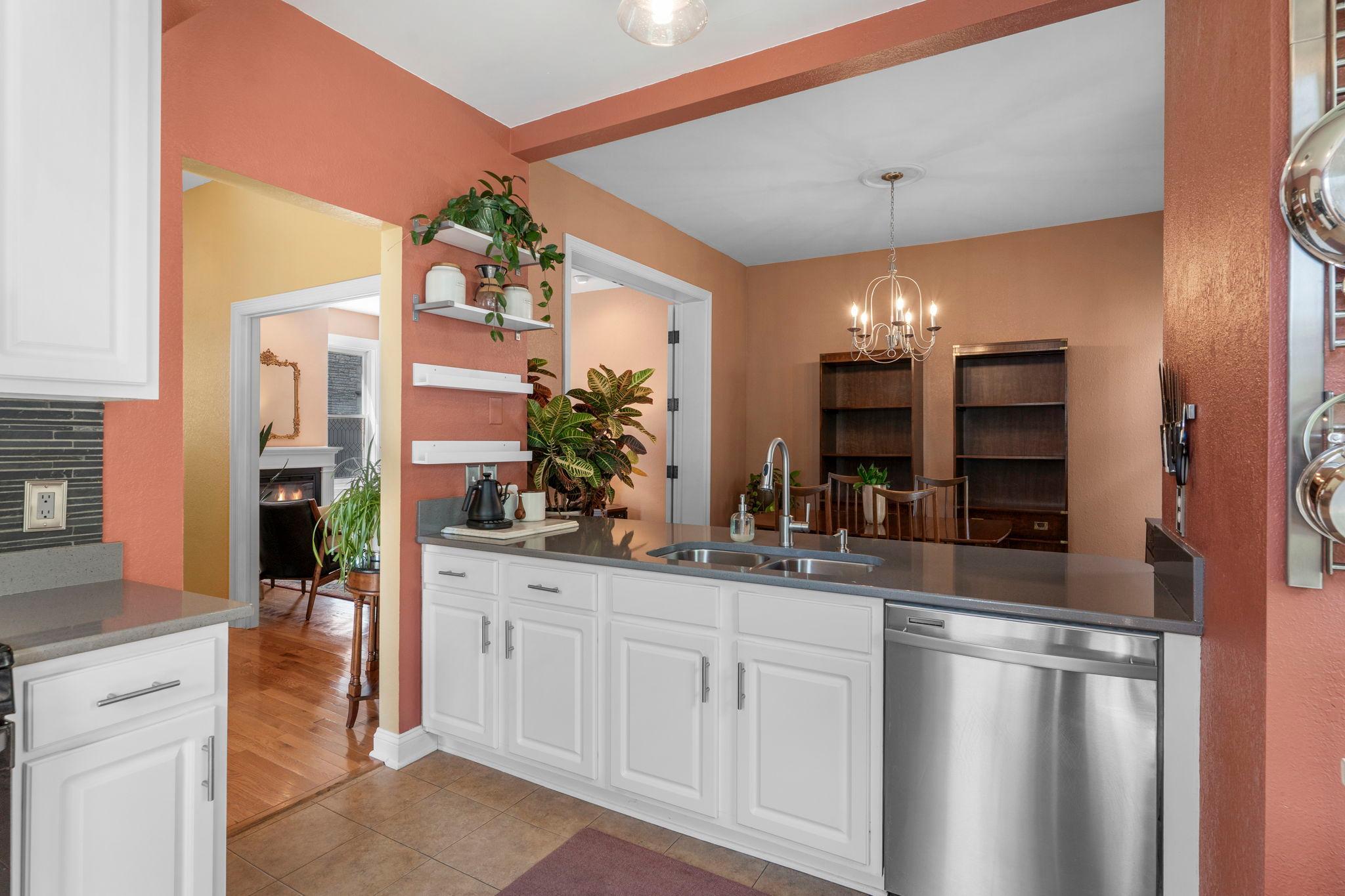 2439 Park Avenue Unit: F