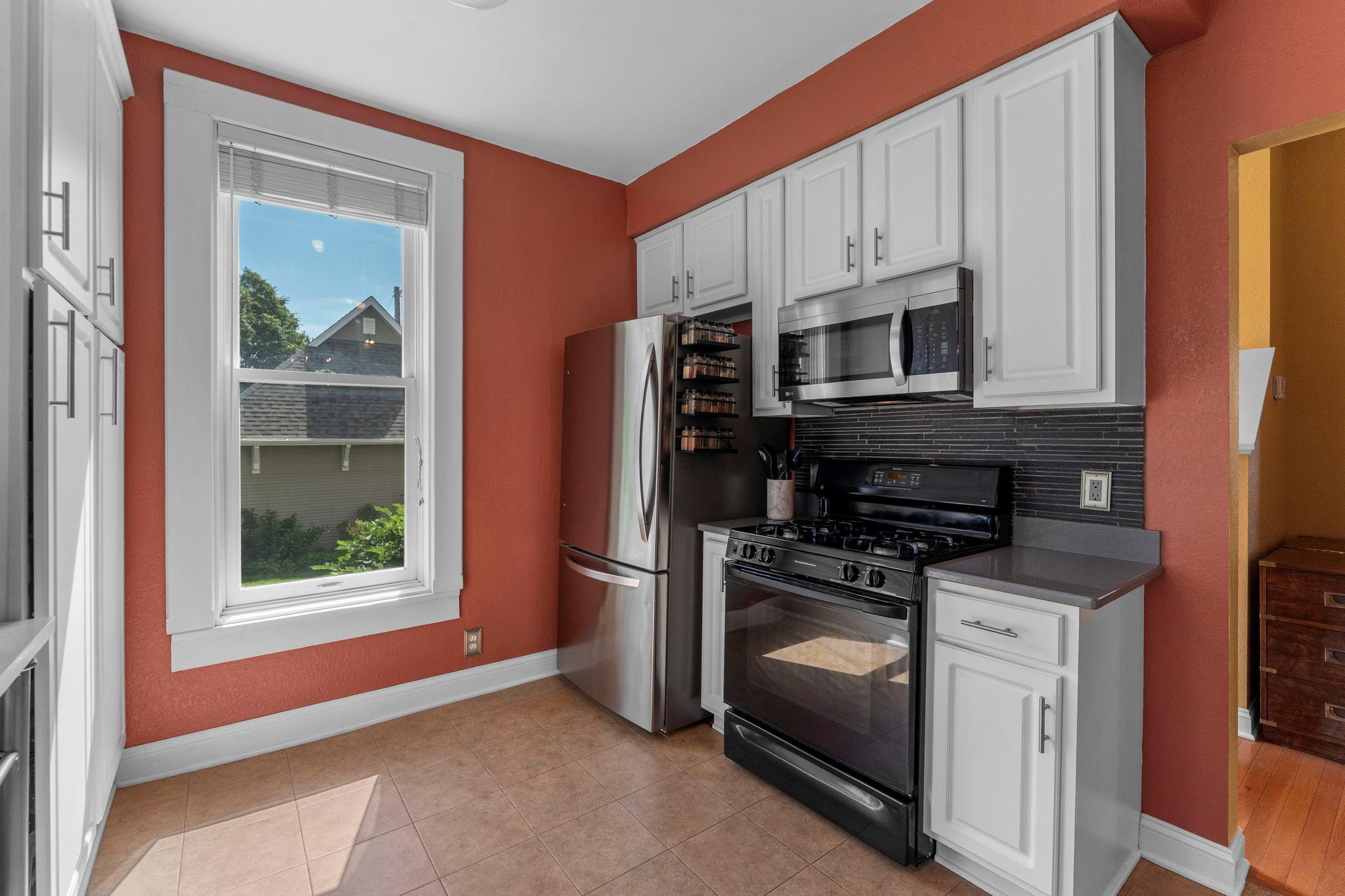 2439 Park Avenue Unit: F