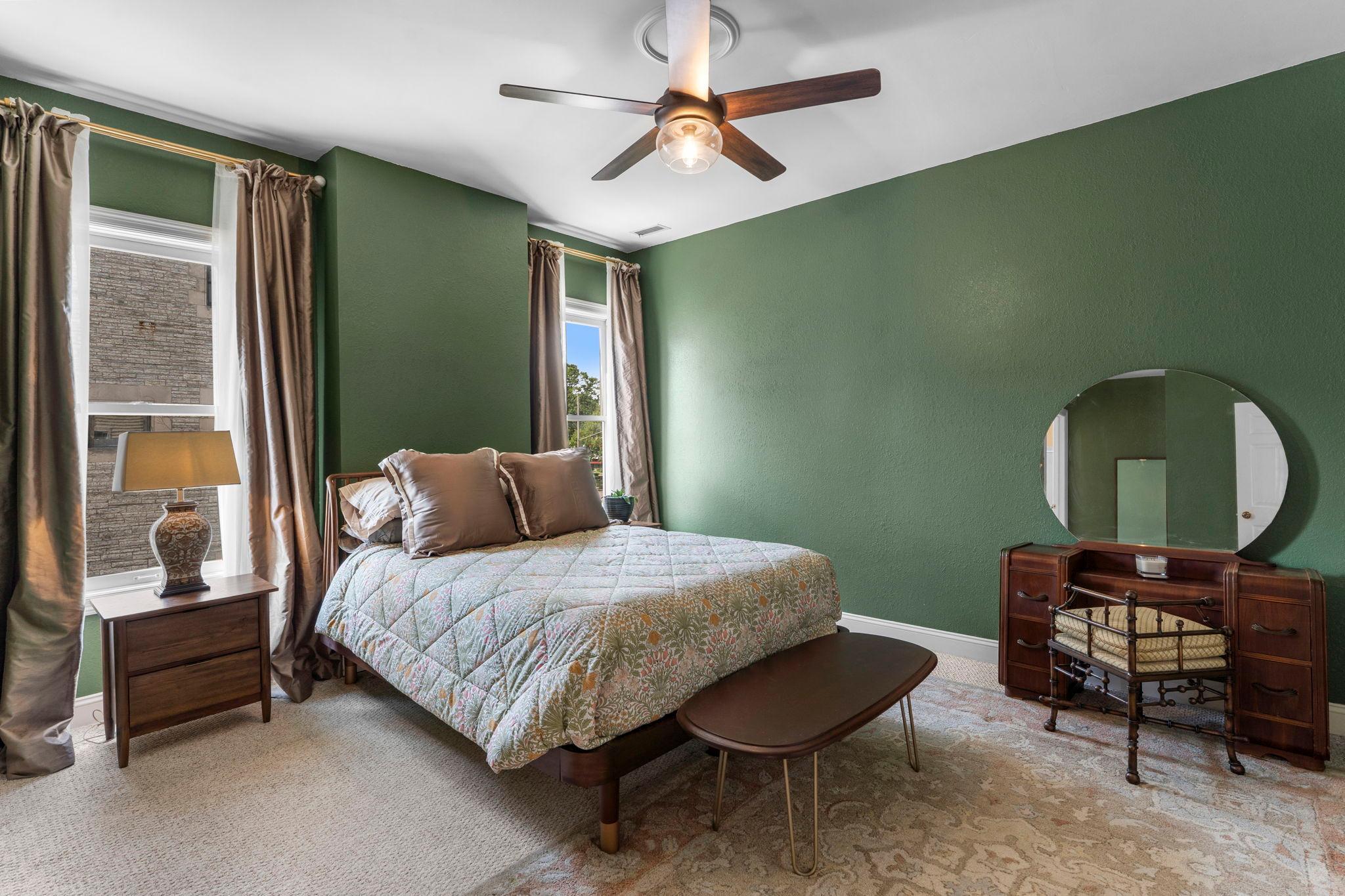 2439 Park Avenue Unit: F