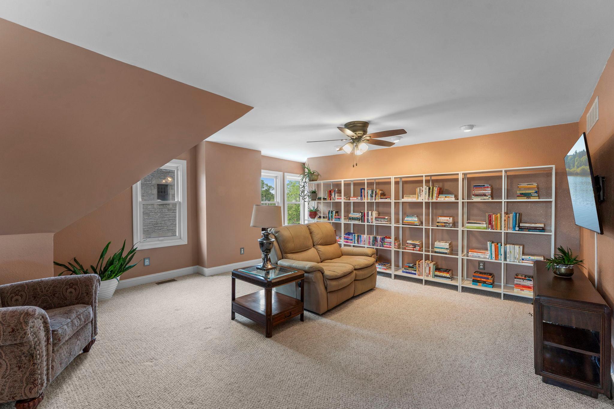 2439 Park Avenue Unit: F