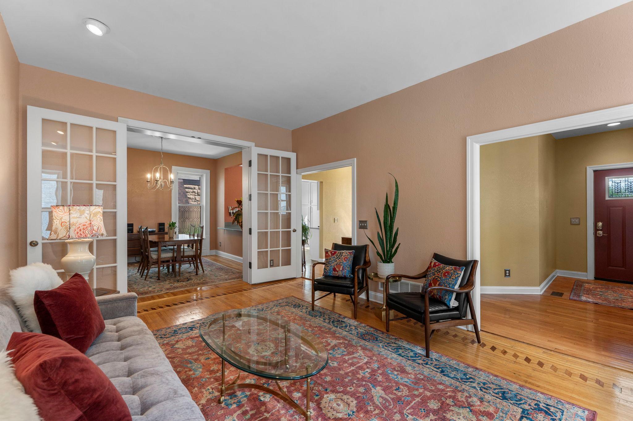 2439 Park Avenue Unit: F