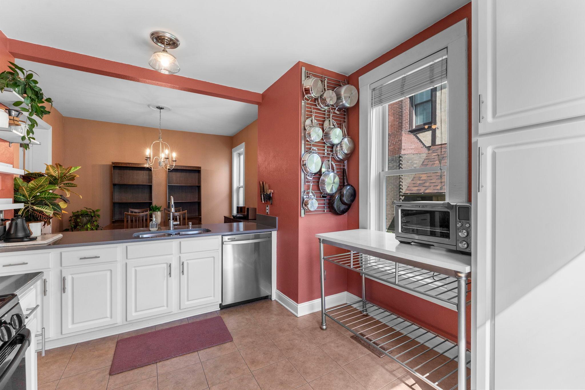 2439 Park Avenue Unit: F