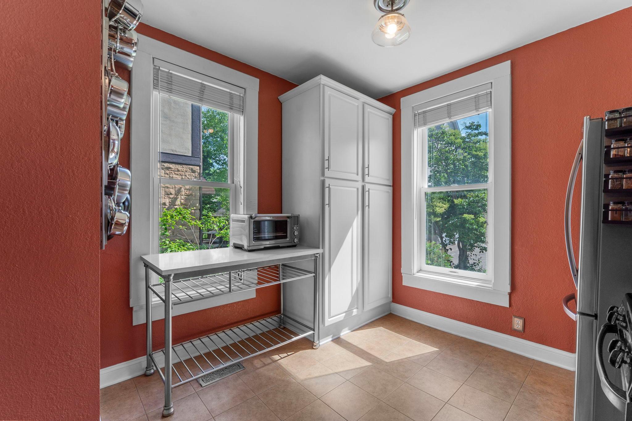 2439 Park Avenue Unit: F