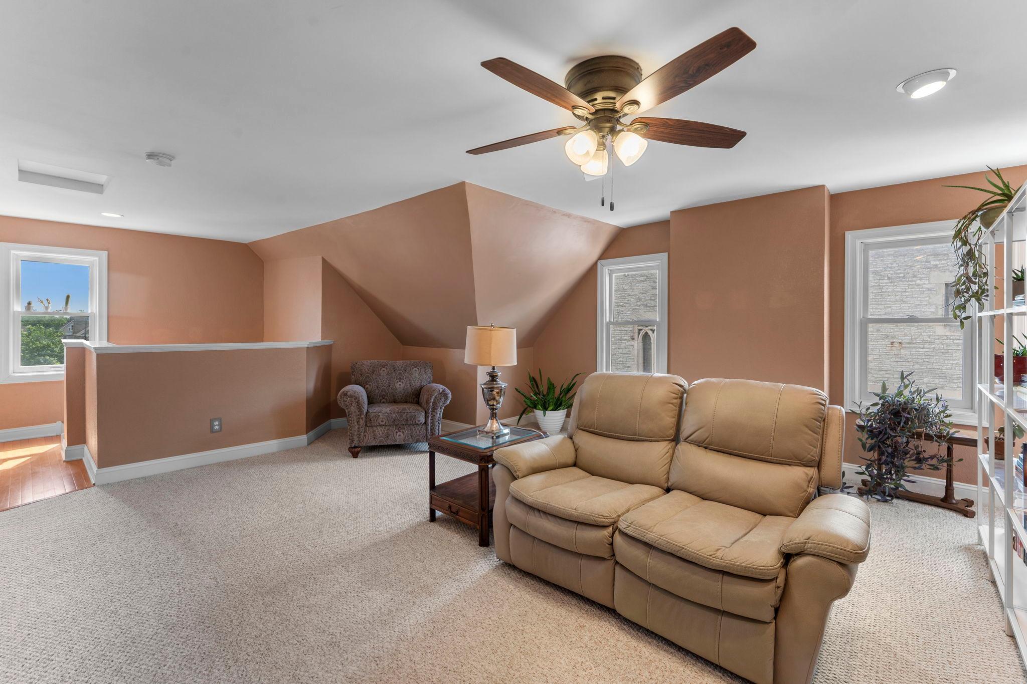 2439 Park Avenue Unit: F