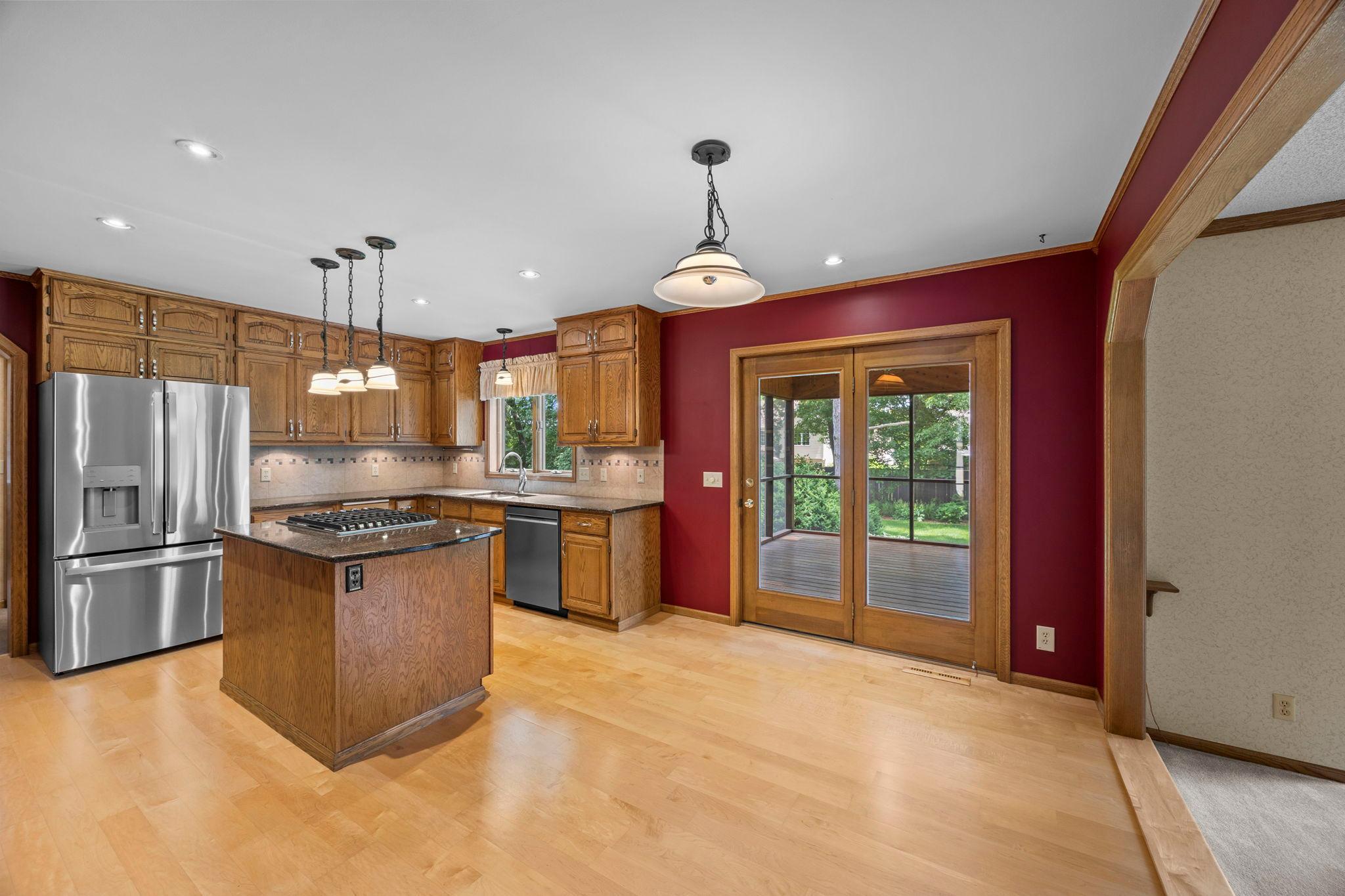 8941 Hunters Trail