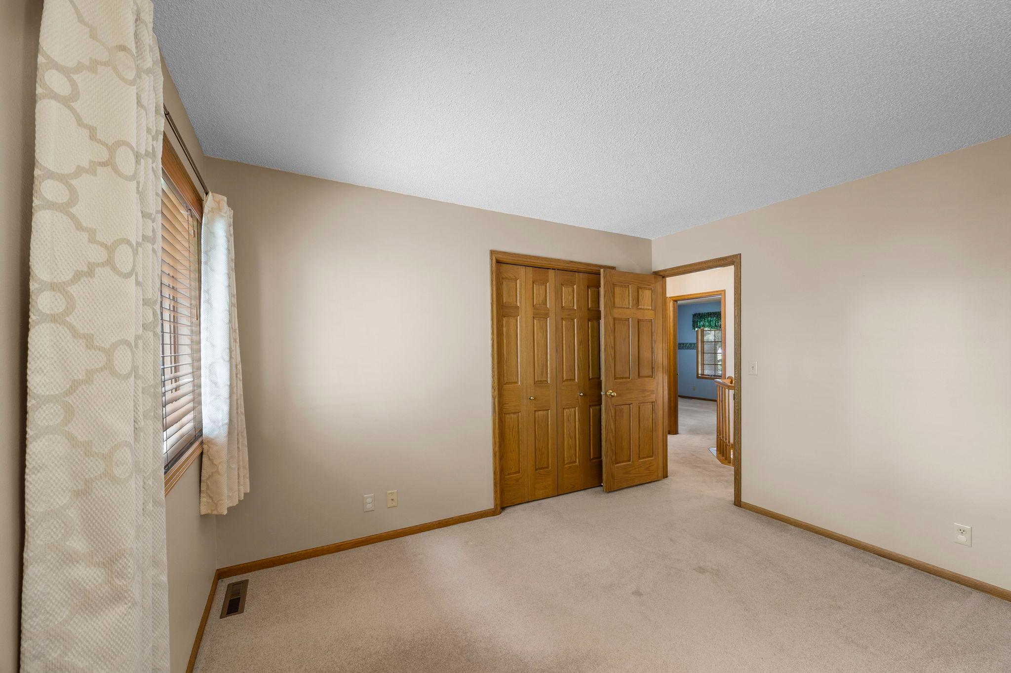 8941 Hunters Trail