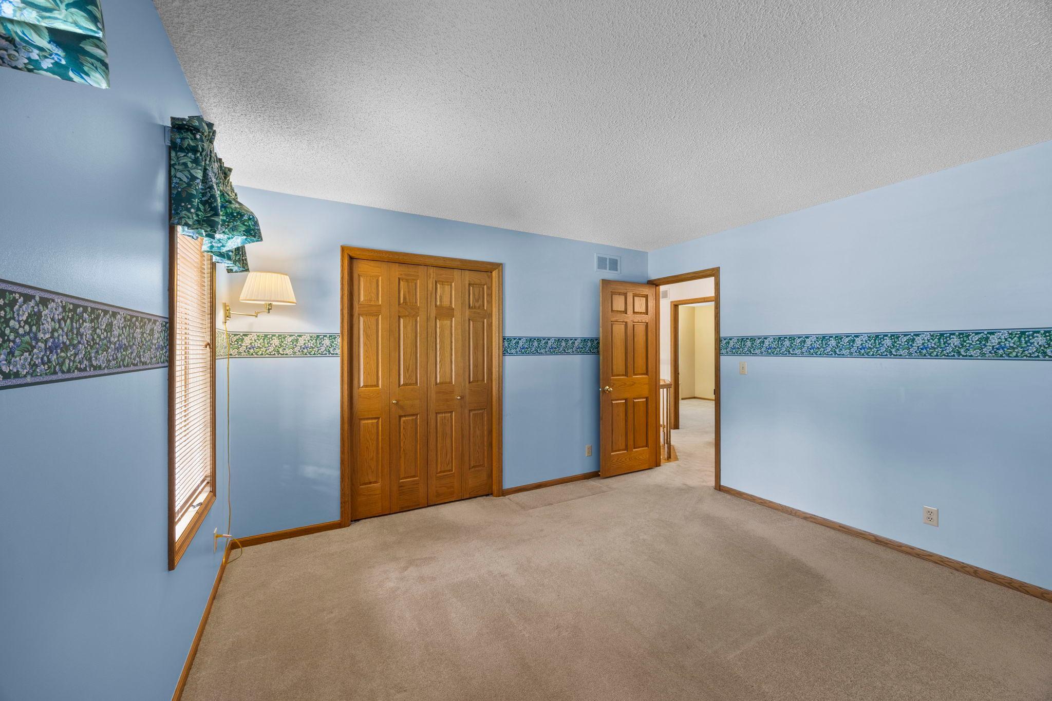 8941 Hunters Trail