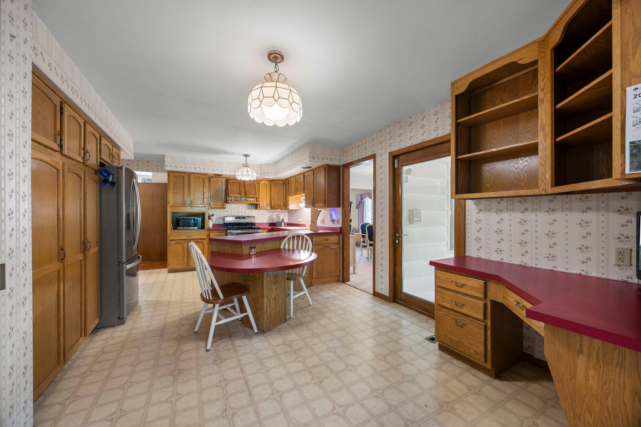 1070 Mcknight Road S