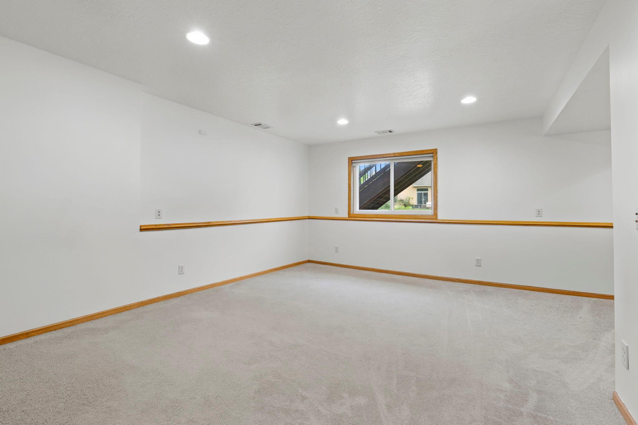 4801 190th Street W