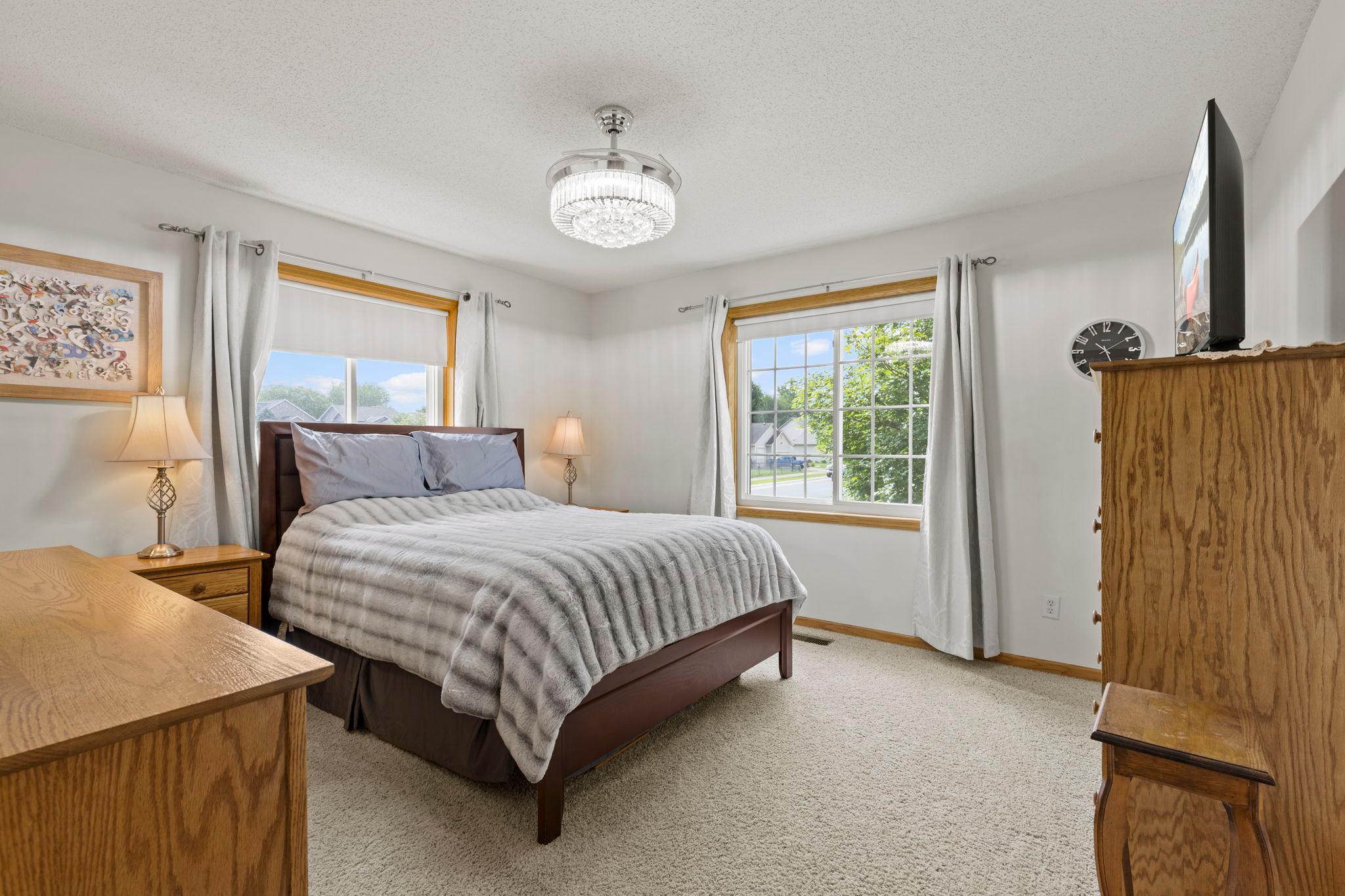 4801 190th Street W