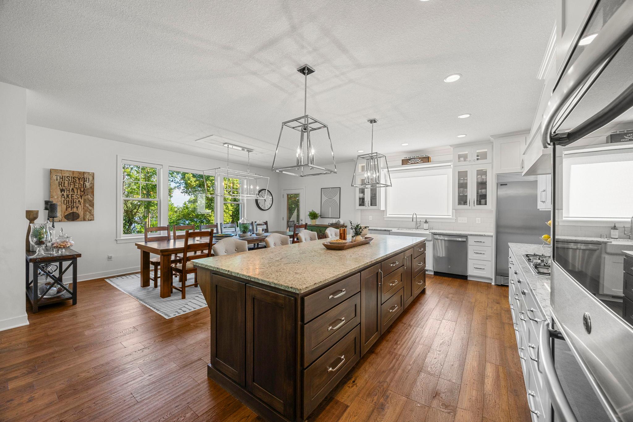 2522 Woods Drive