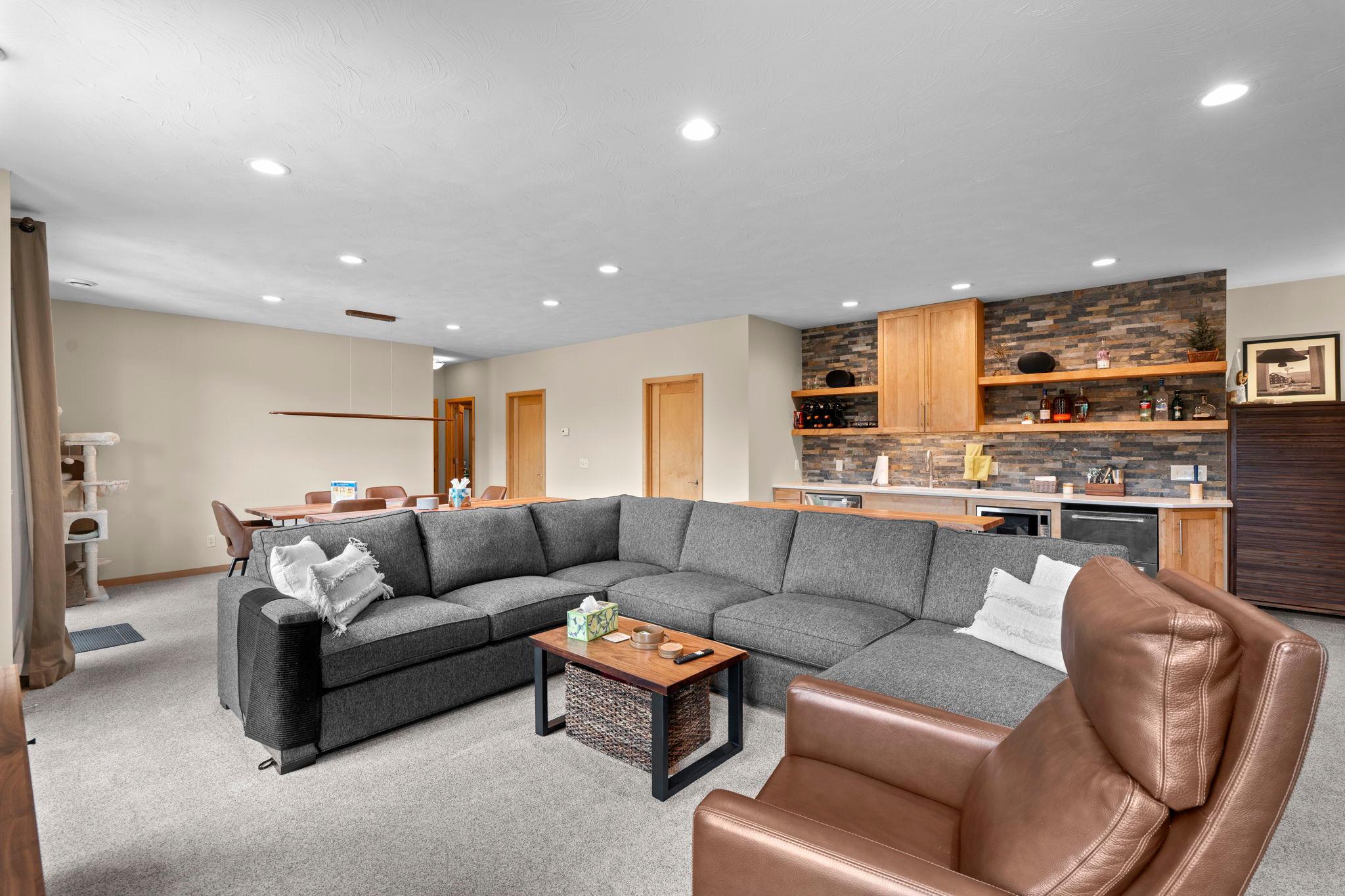 1314 Mayflower Drive