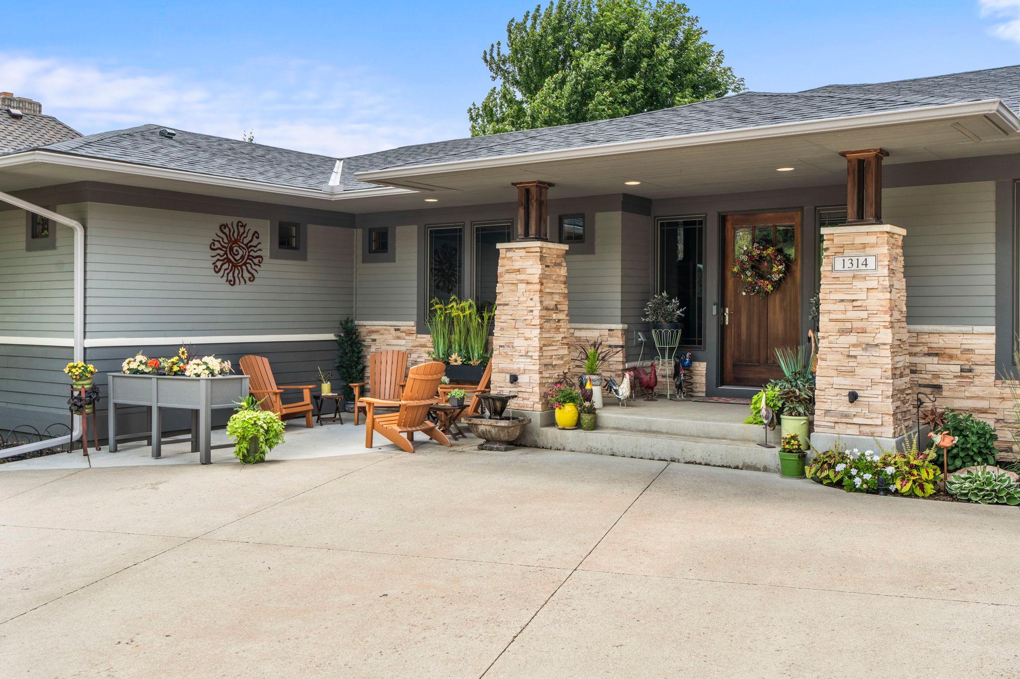1314 Mayflower Drive