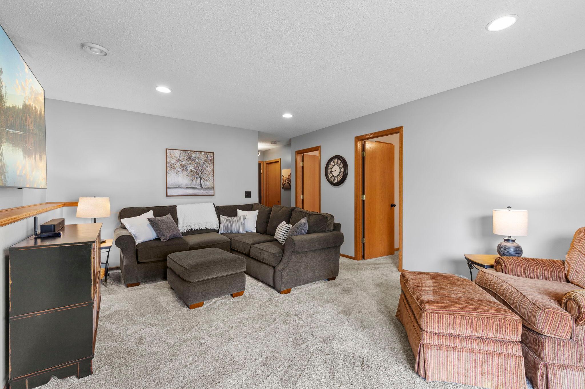7527 Hampton Lane