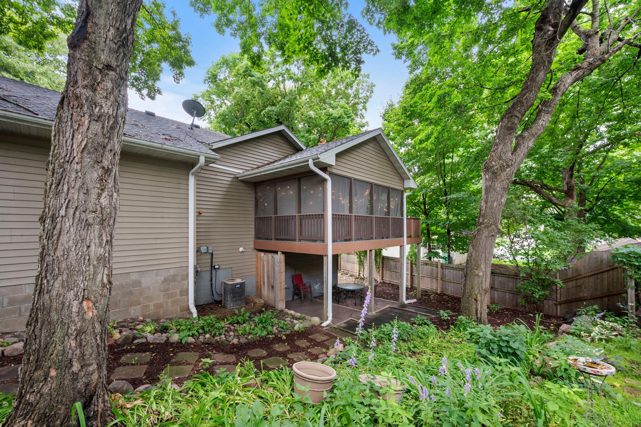 3067 Alexander Lane