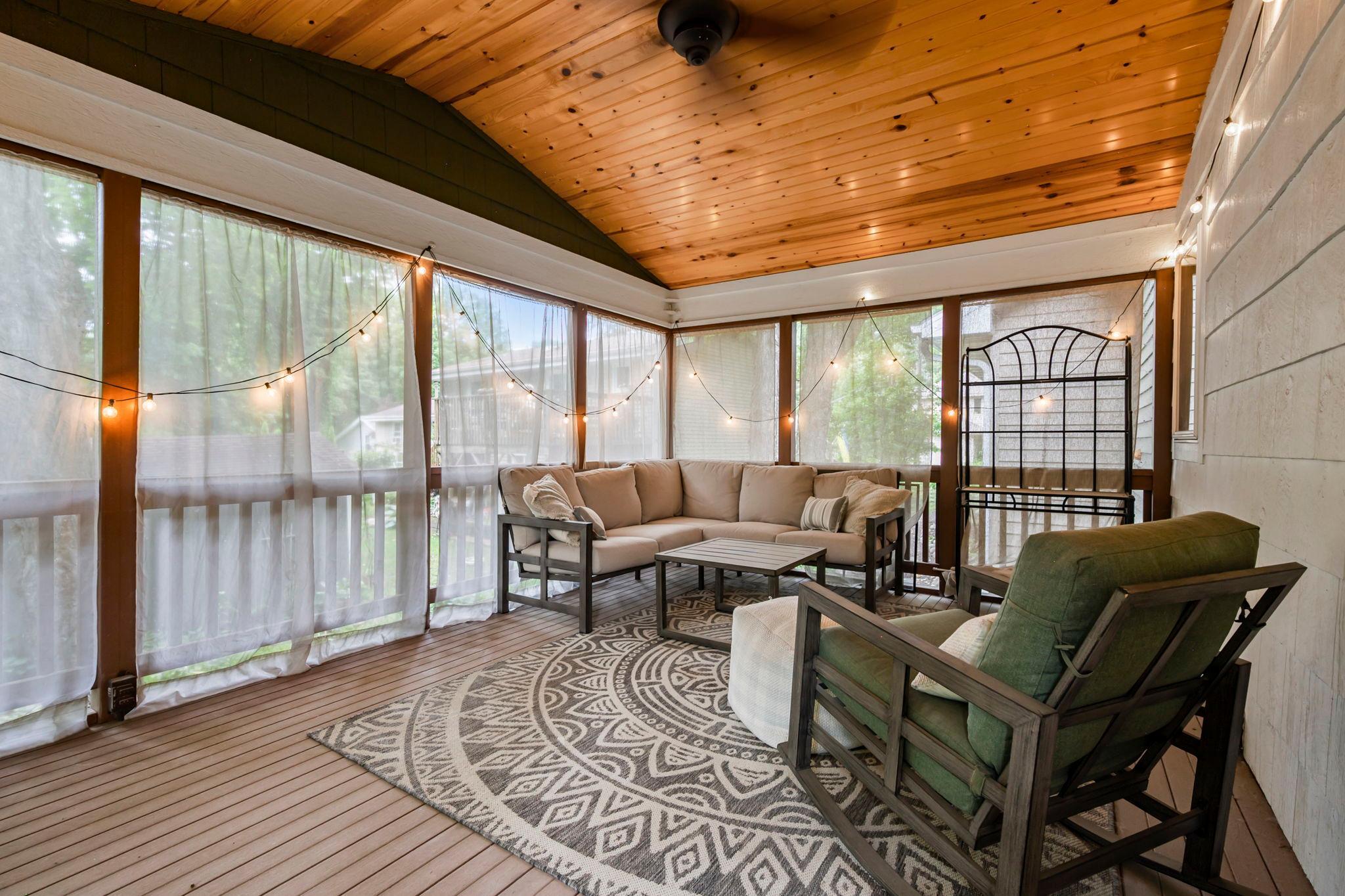 3067 Alexander Lane